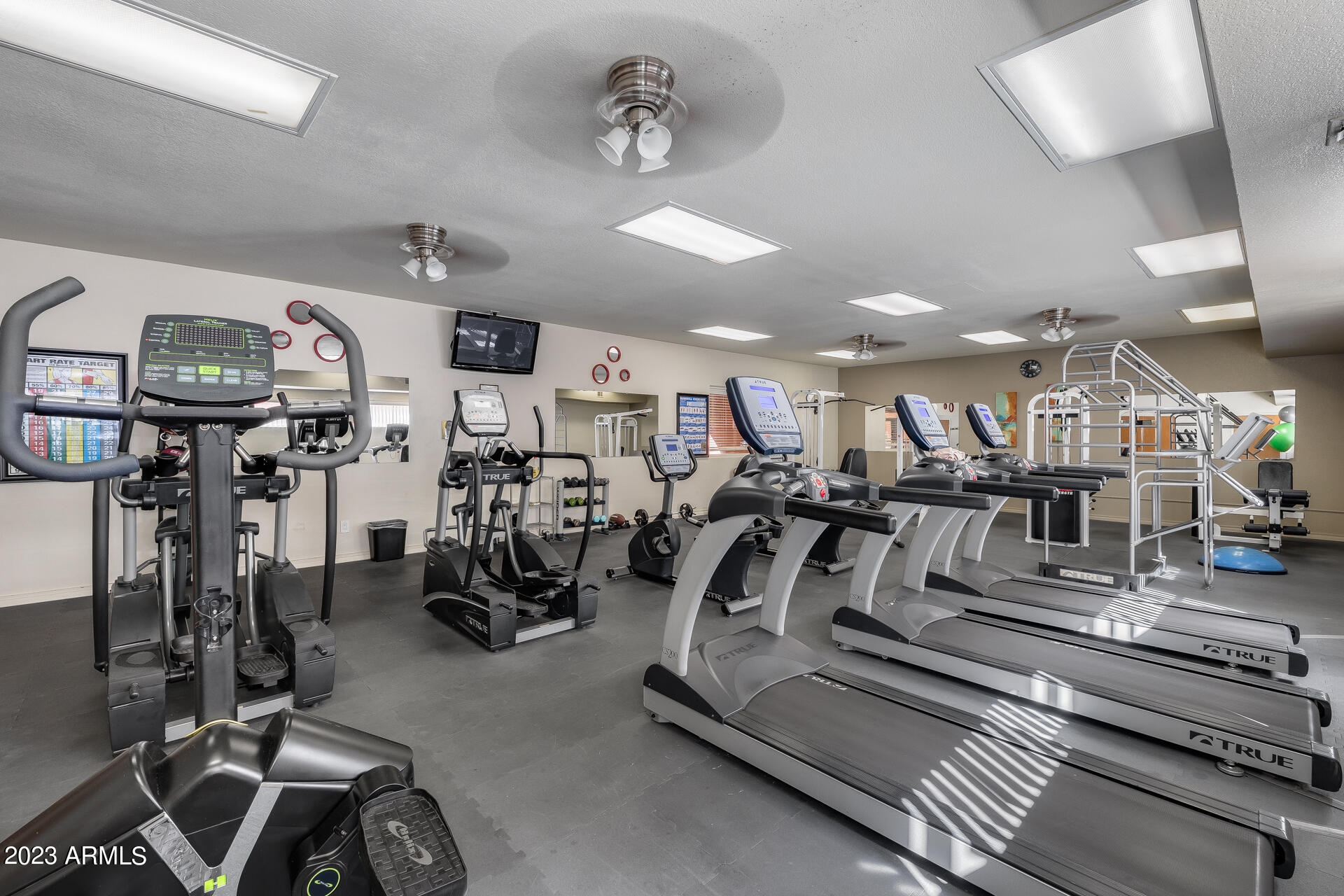 4303 E CACTUS Road # 441