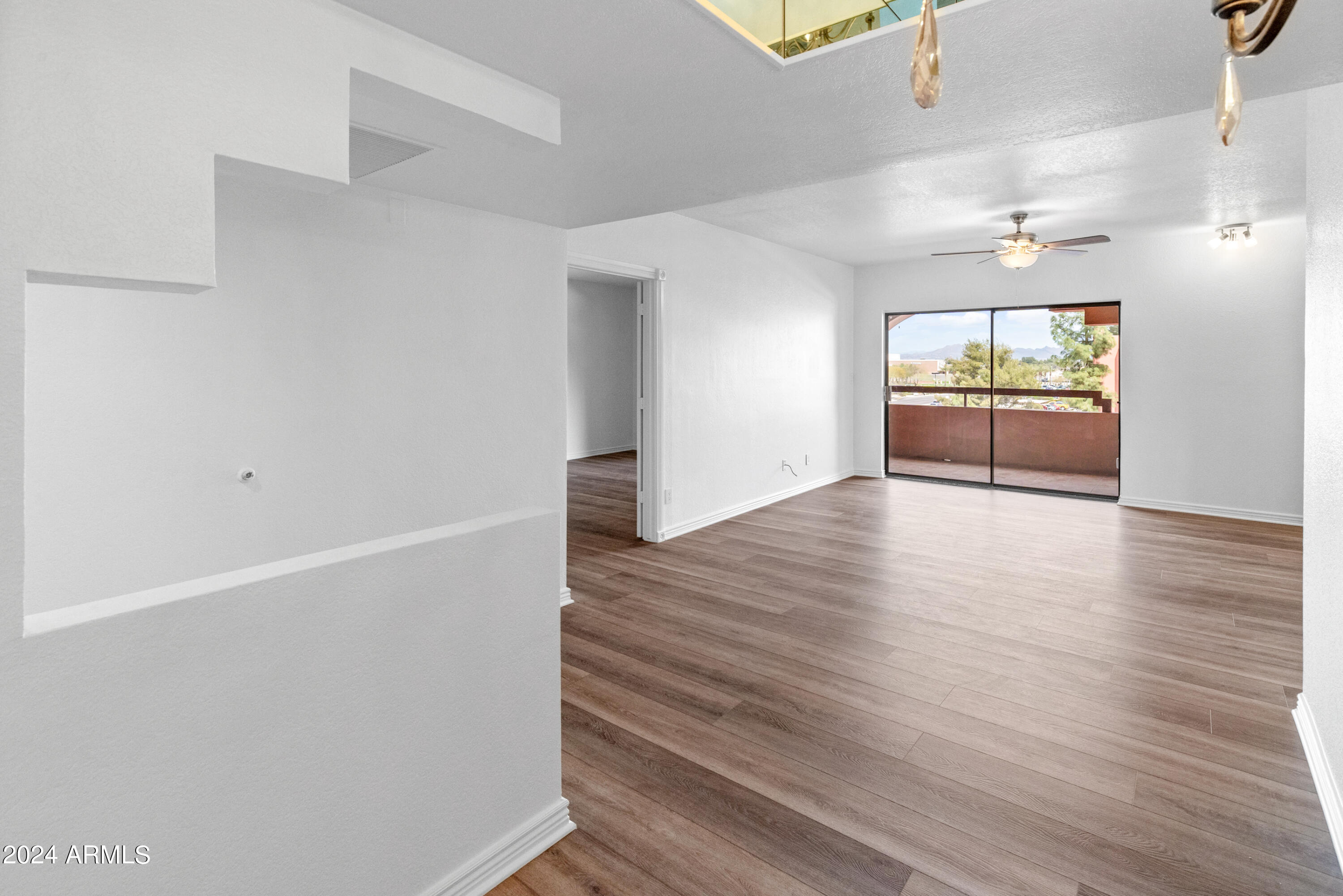 4303 E CACTUS Road # 441