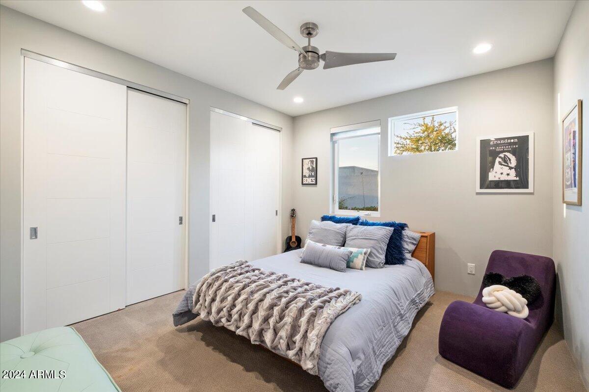 1822 E PALMAIRE Avenue