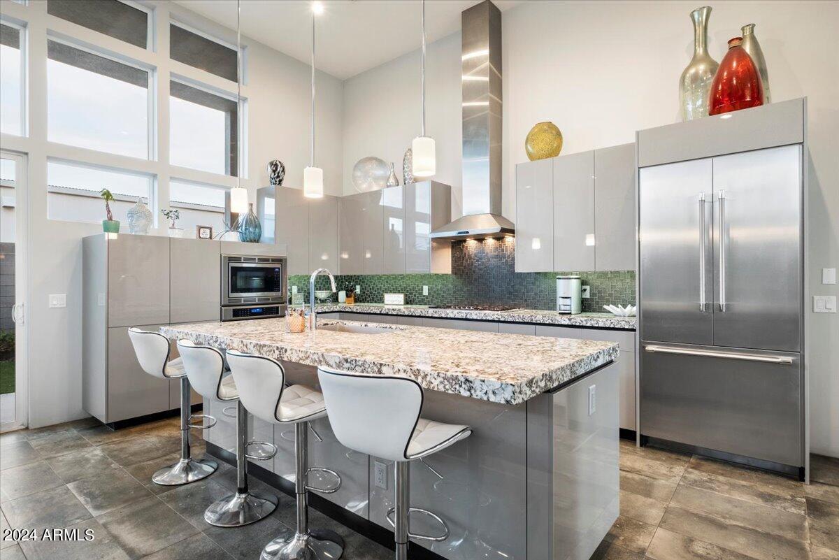 1822 E PALMAIRE Avenue