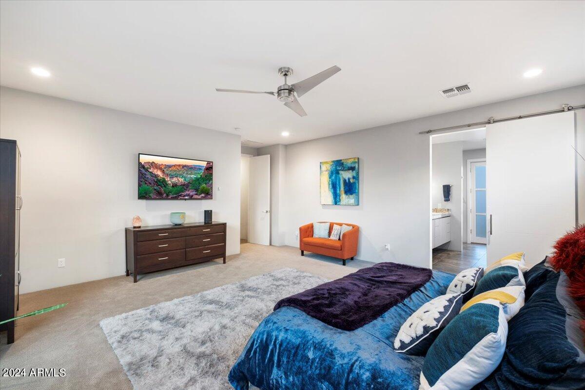 1822 E PALMAIRE Avenue