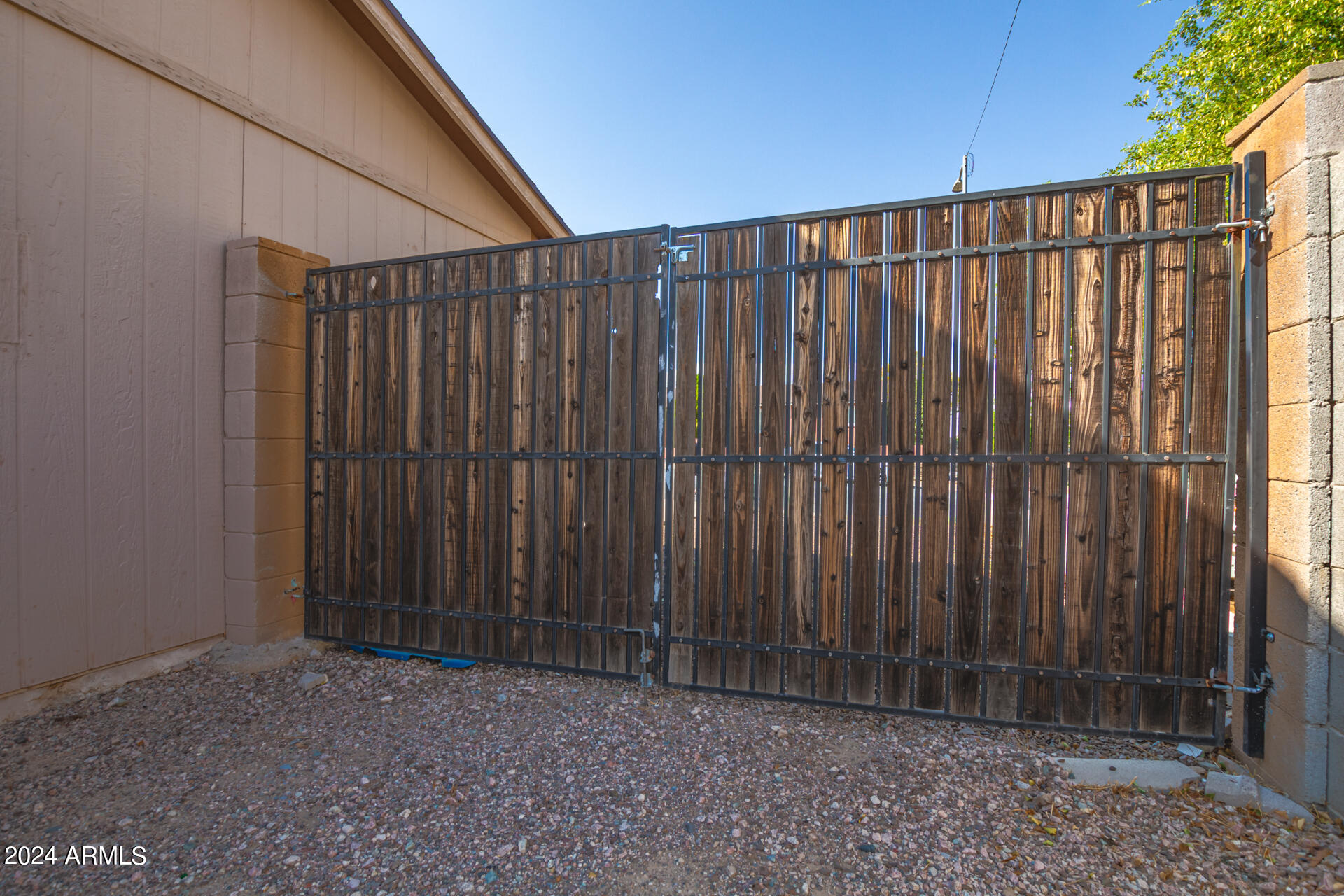 1313 E CHRISTY Drive