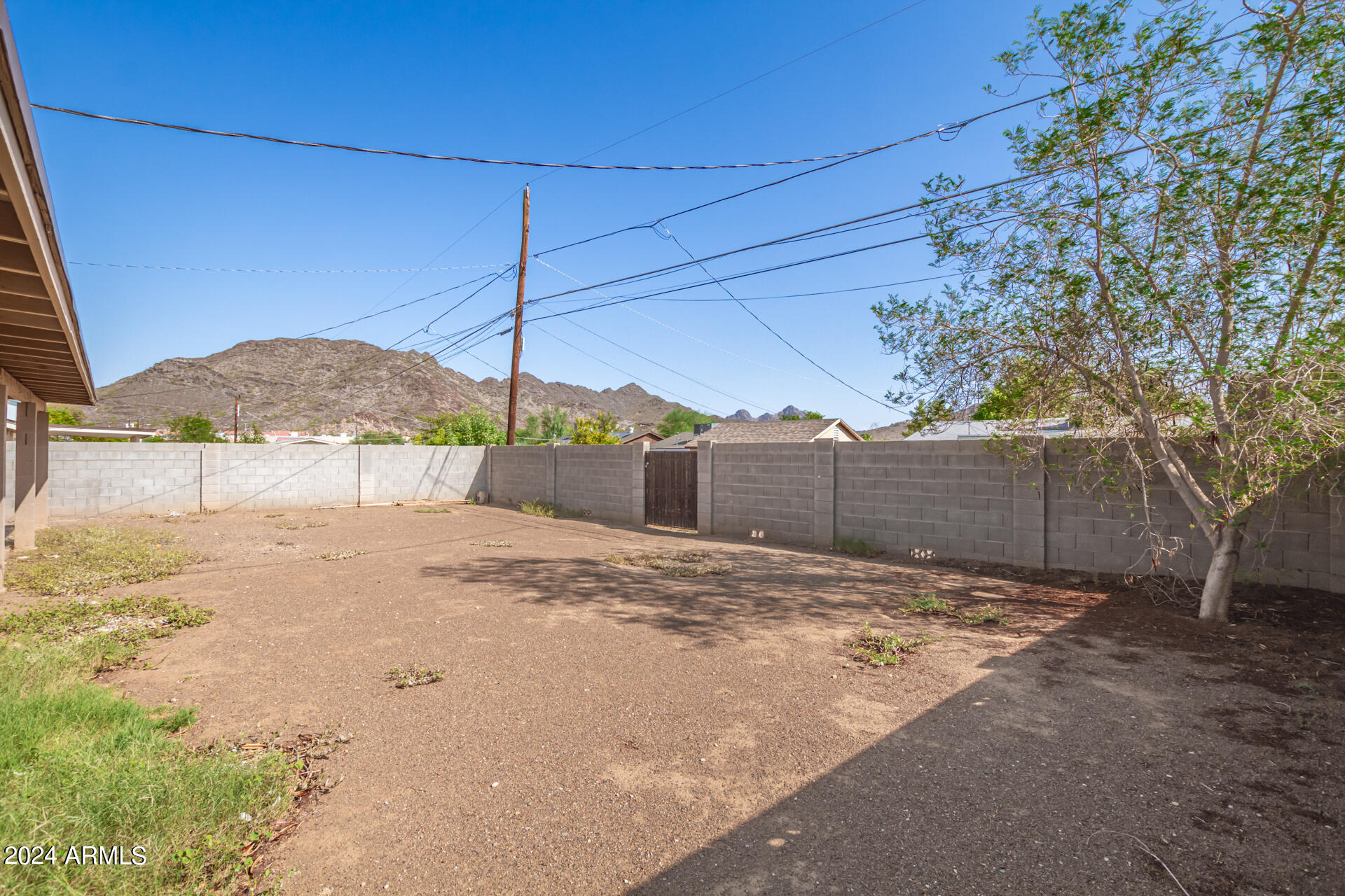 1313 E CHRISTY Drive