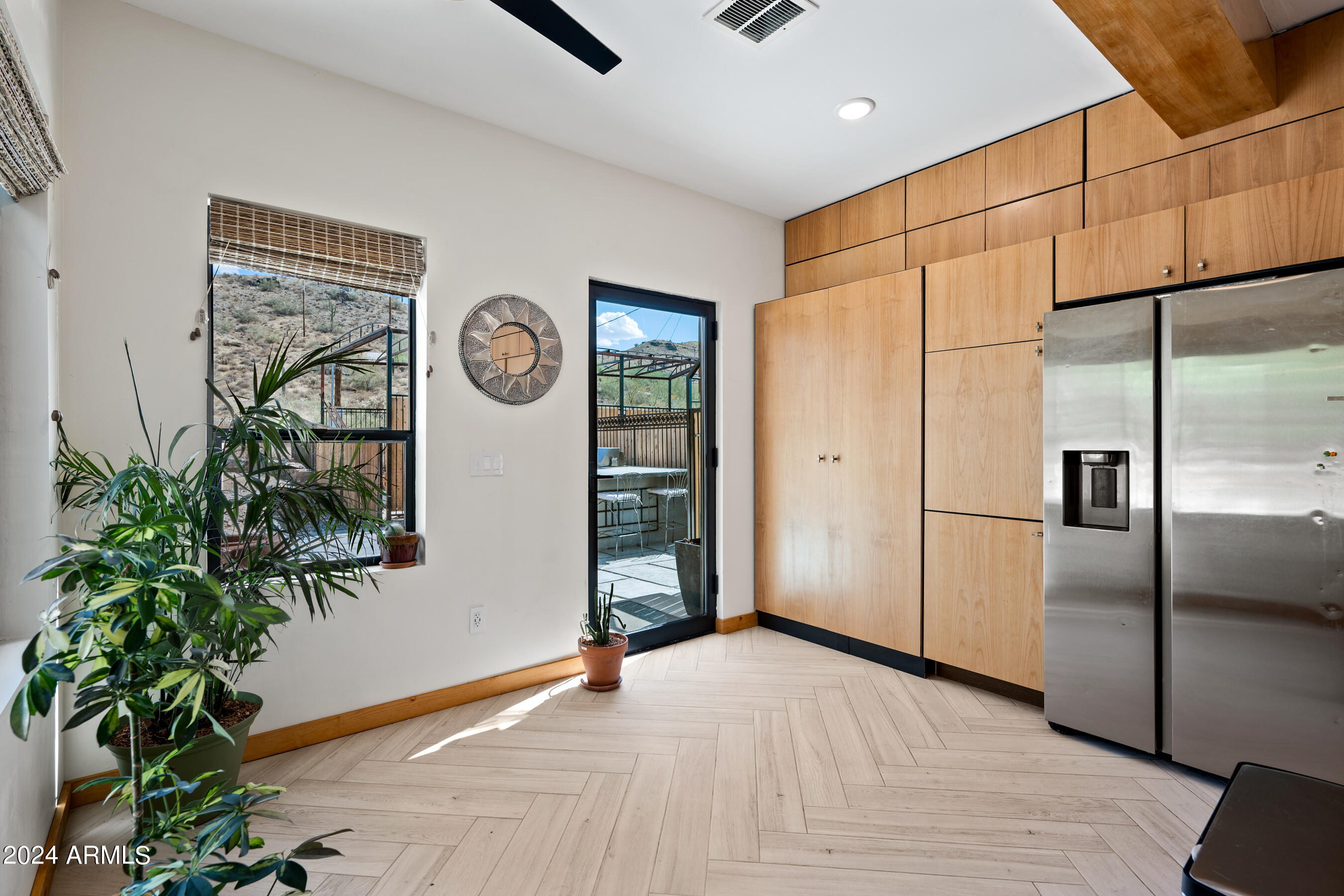 8243 S 40TH Street