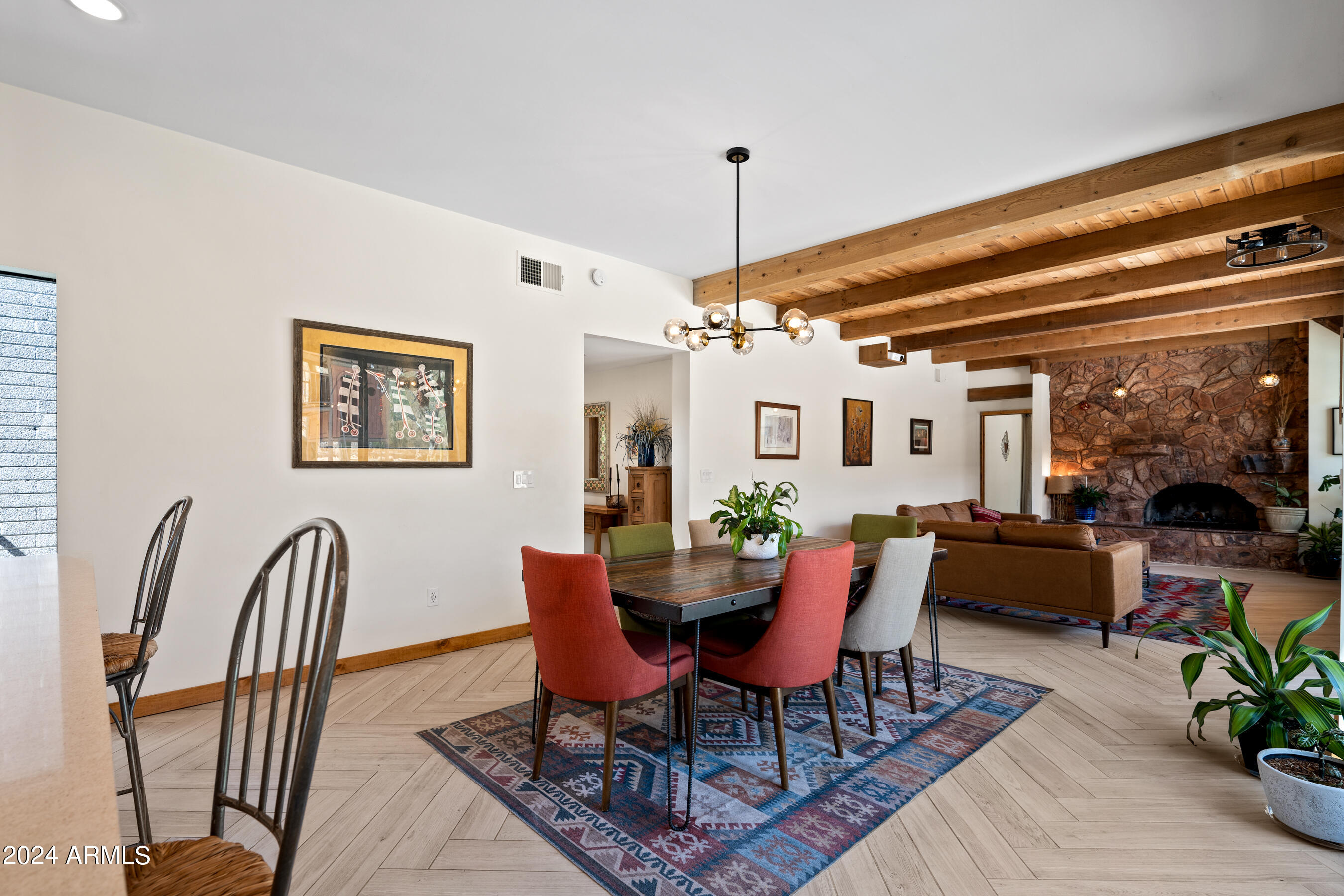 8243 S 40TH Street
