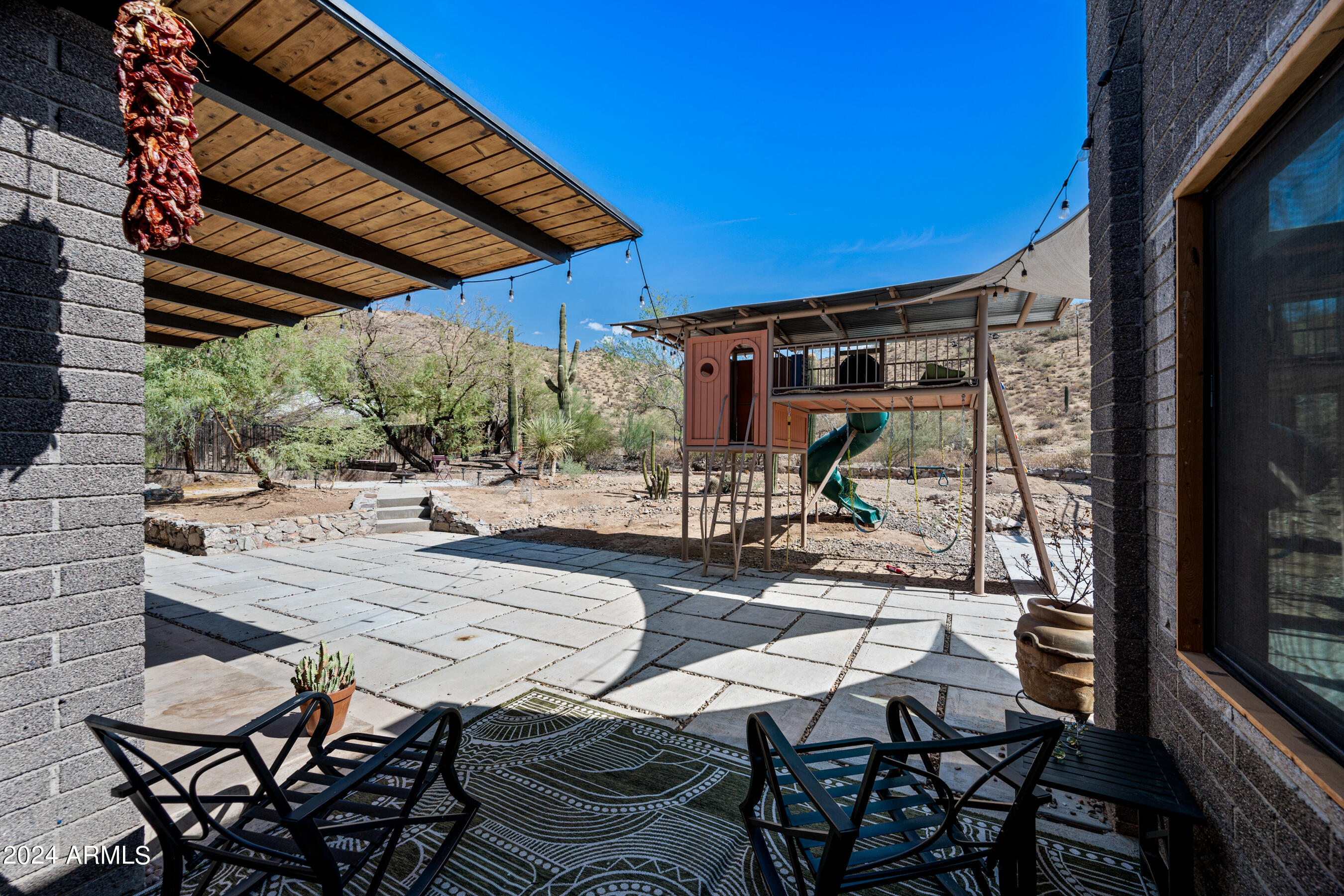 8243 S 40TH Street
