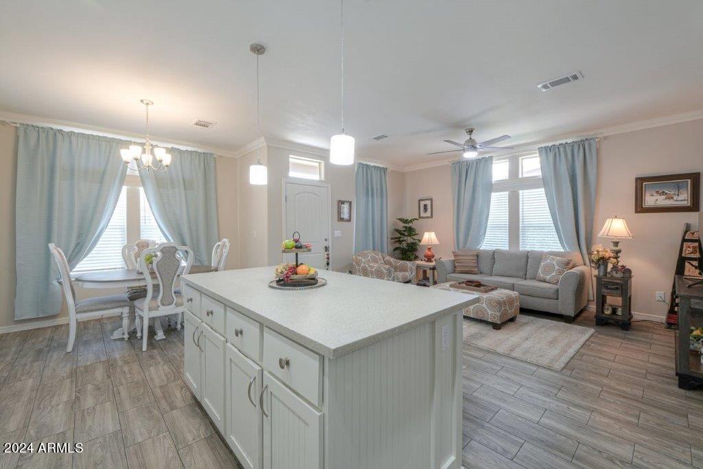 7373 E US HIGHWAY 60 -- FRNT