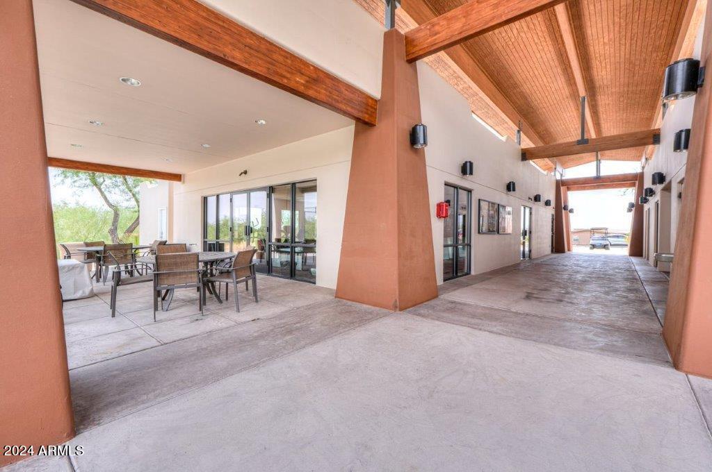 7373 E US HIGHWAY 60 -- FRNT