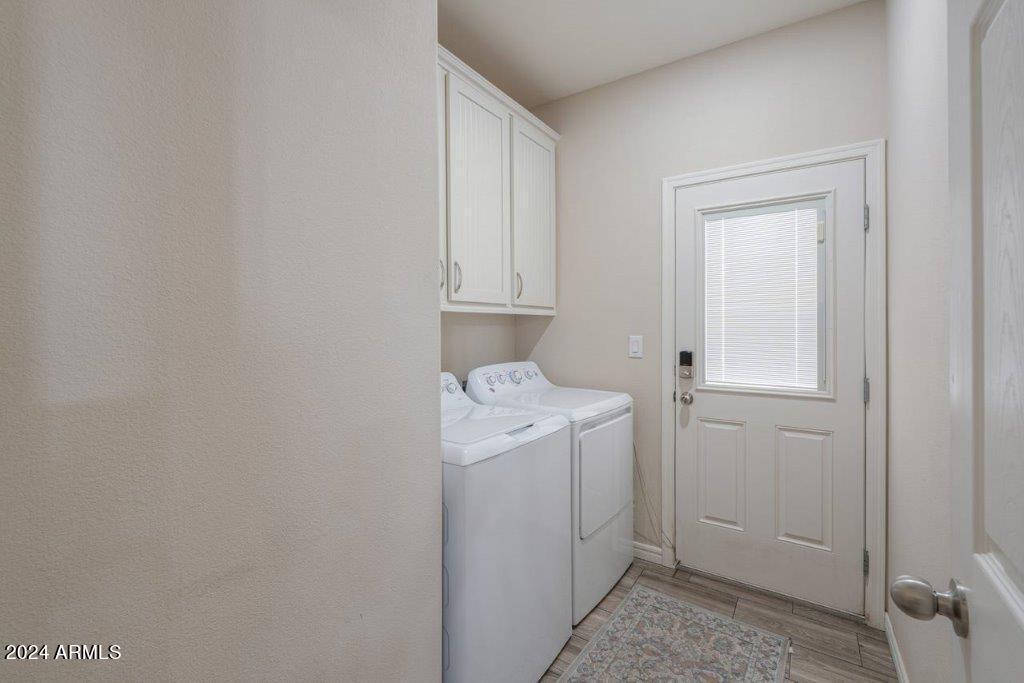 7373 E US HIGHWAY 60 -- FRNT