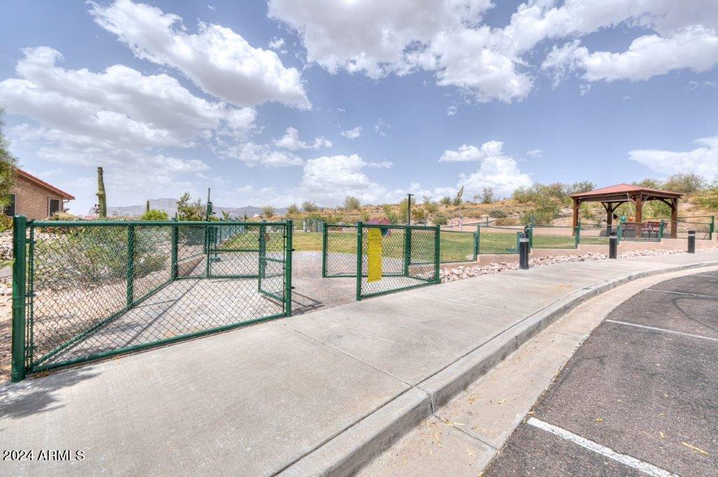 7373 E US HIGHWAY 60 -- FRNT