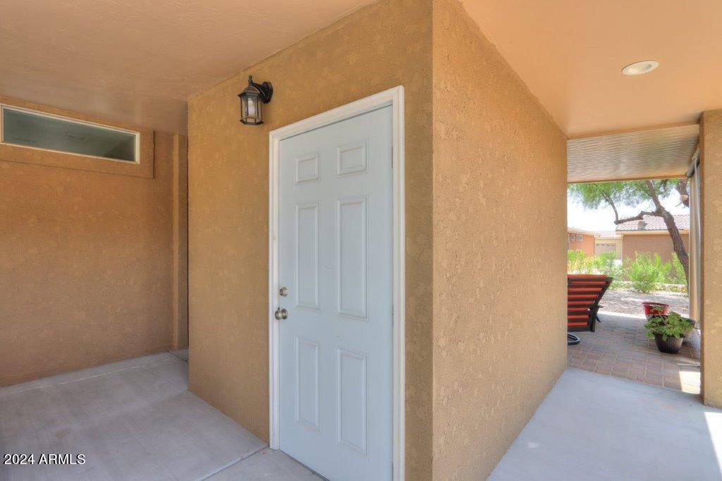 7373 E US HIGHWAY 60 -- FRNT