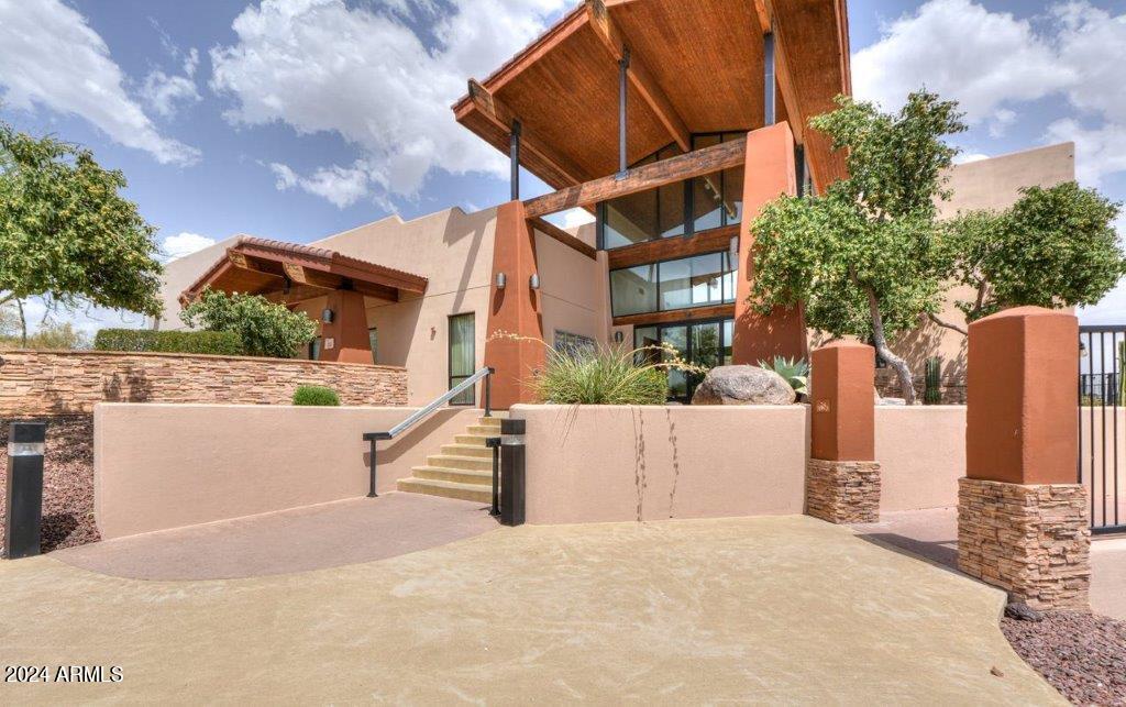 7373 E US HIGHWAY 60 -- FRNT