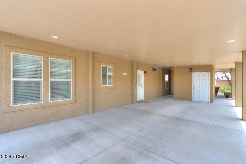 7373 E US HIGHWAY 60 -- FRNT