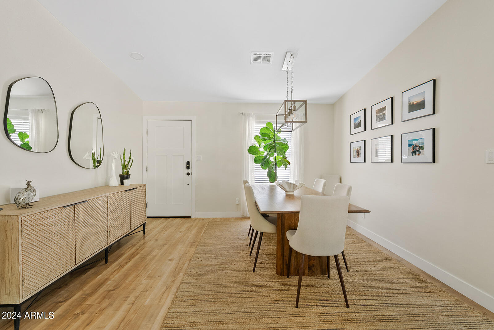 4918 E WINDROSE Drive