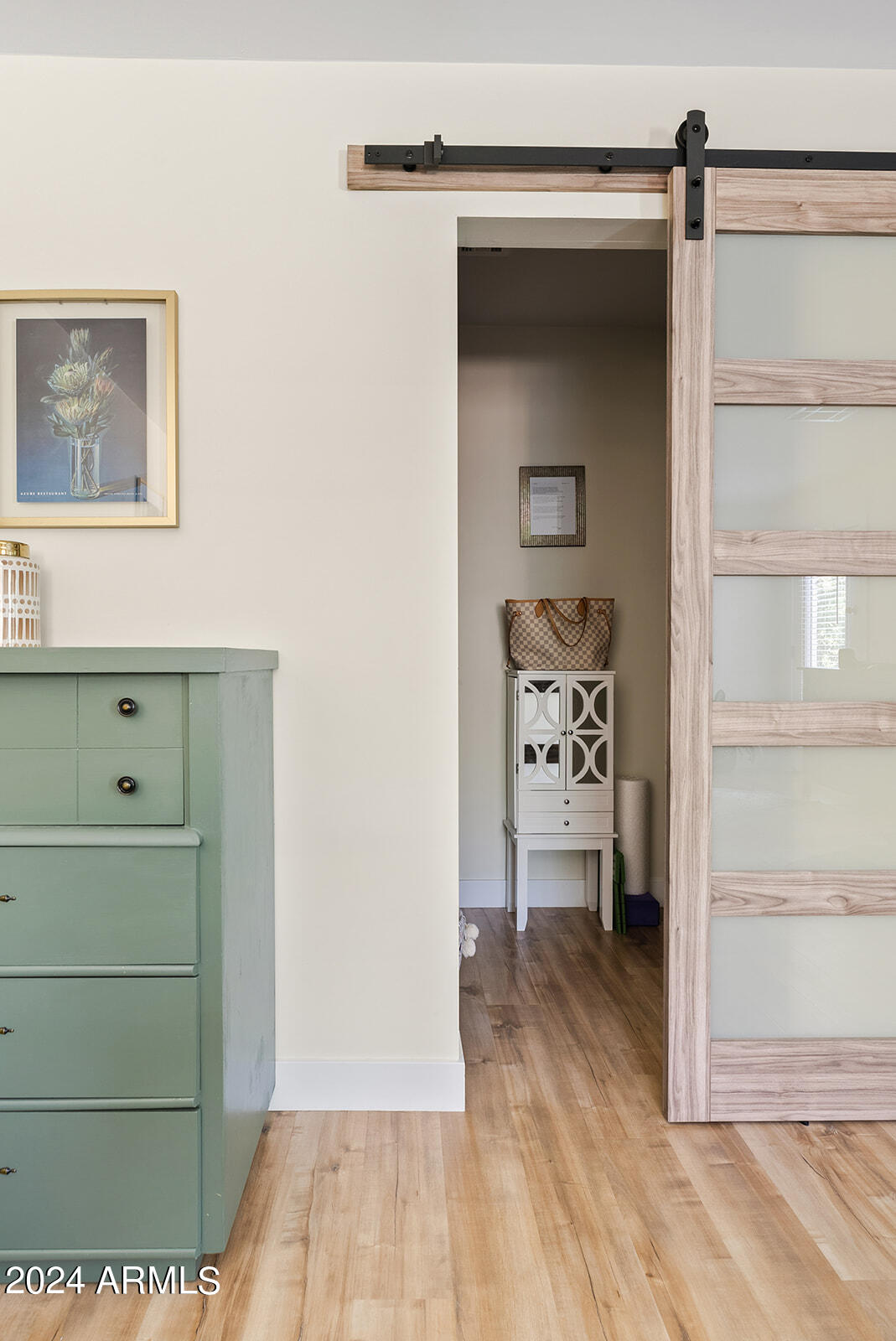 4918 E WINDROSE Drive