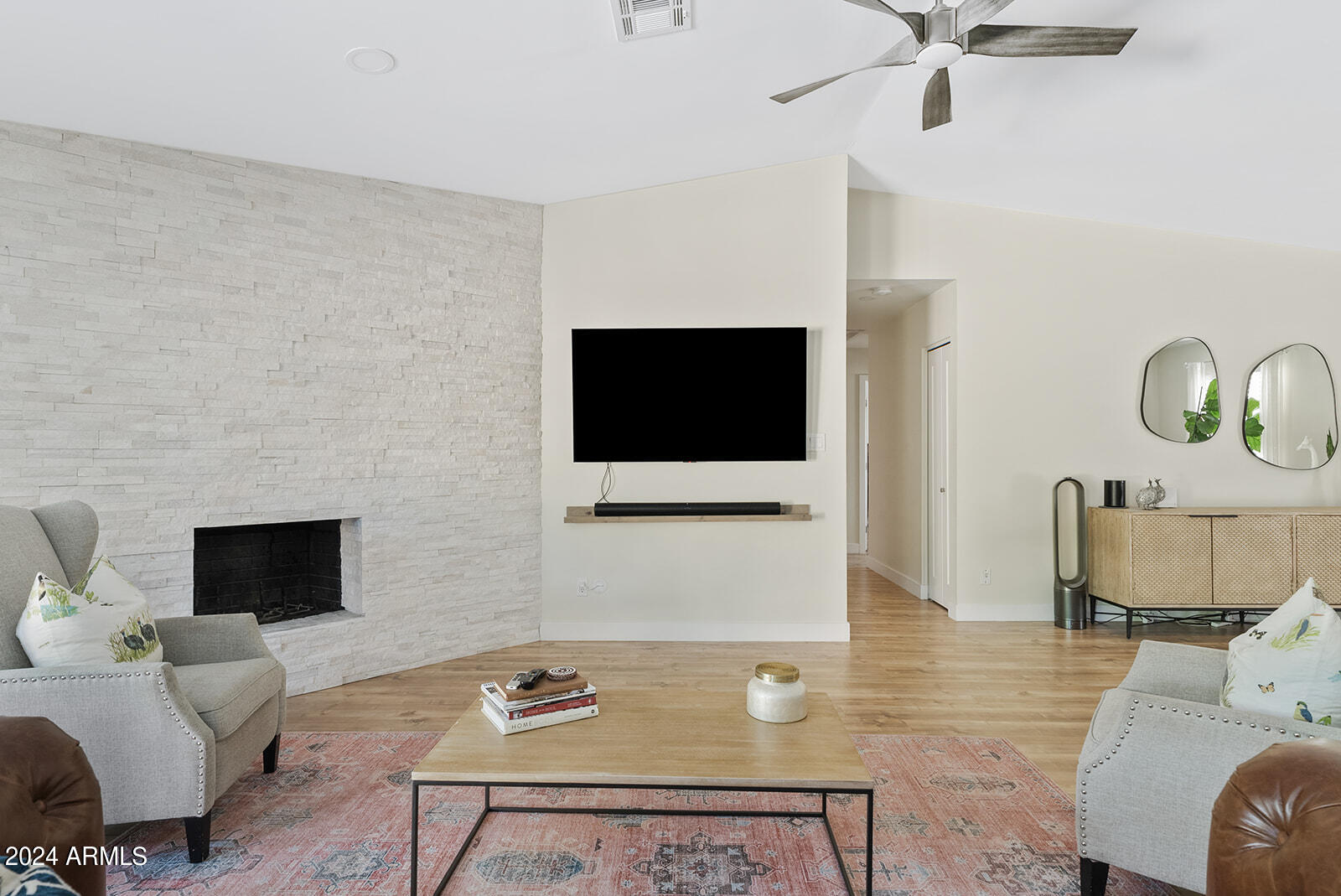 4918 E WINDROSE Drive