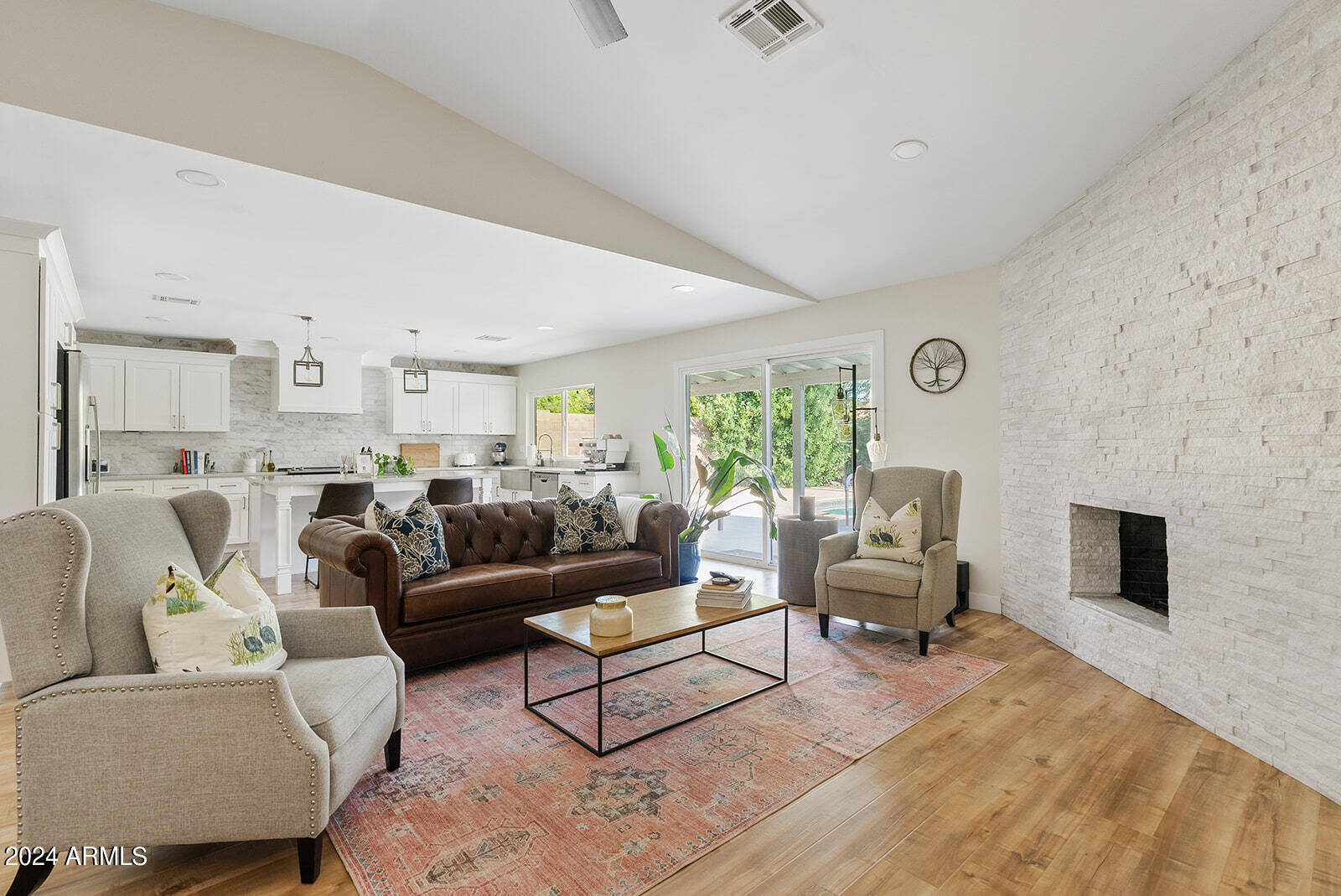 4918 E WINDROSE Drive