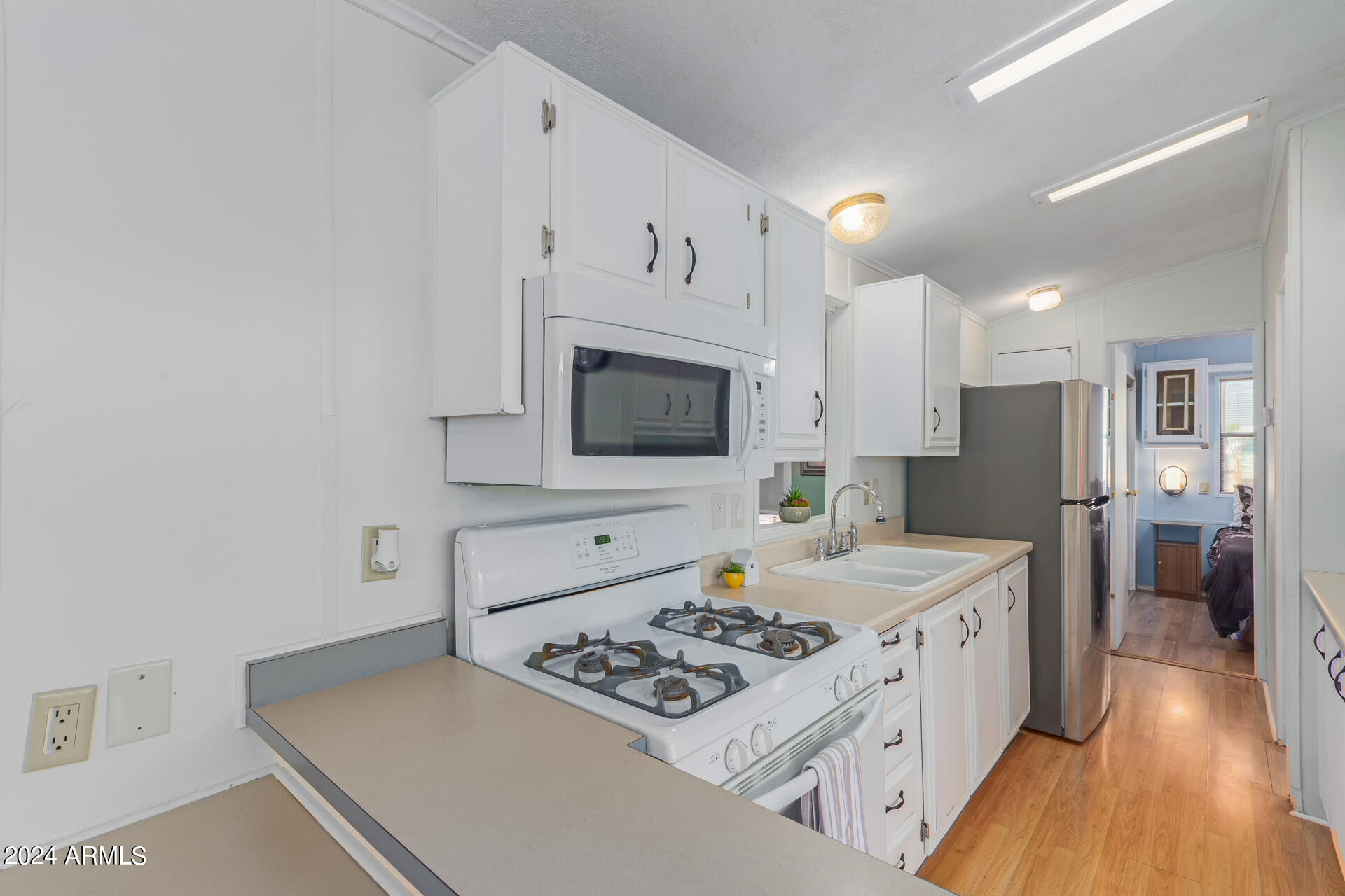 17200 W BELL Road # 603