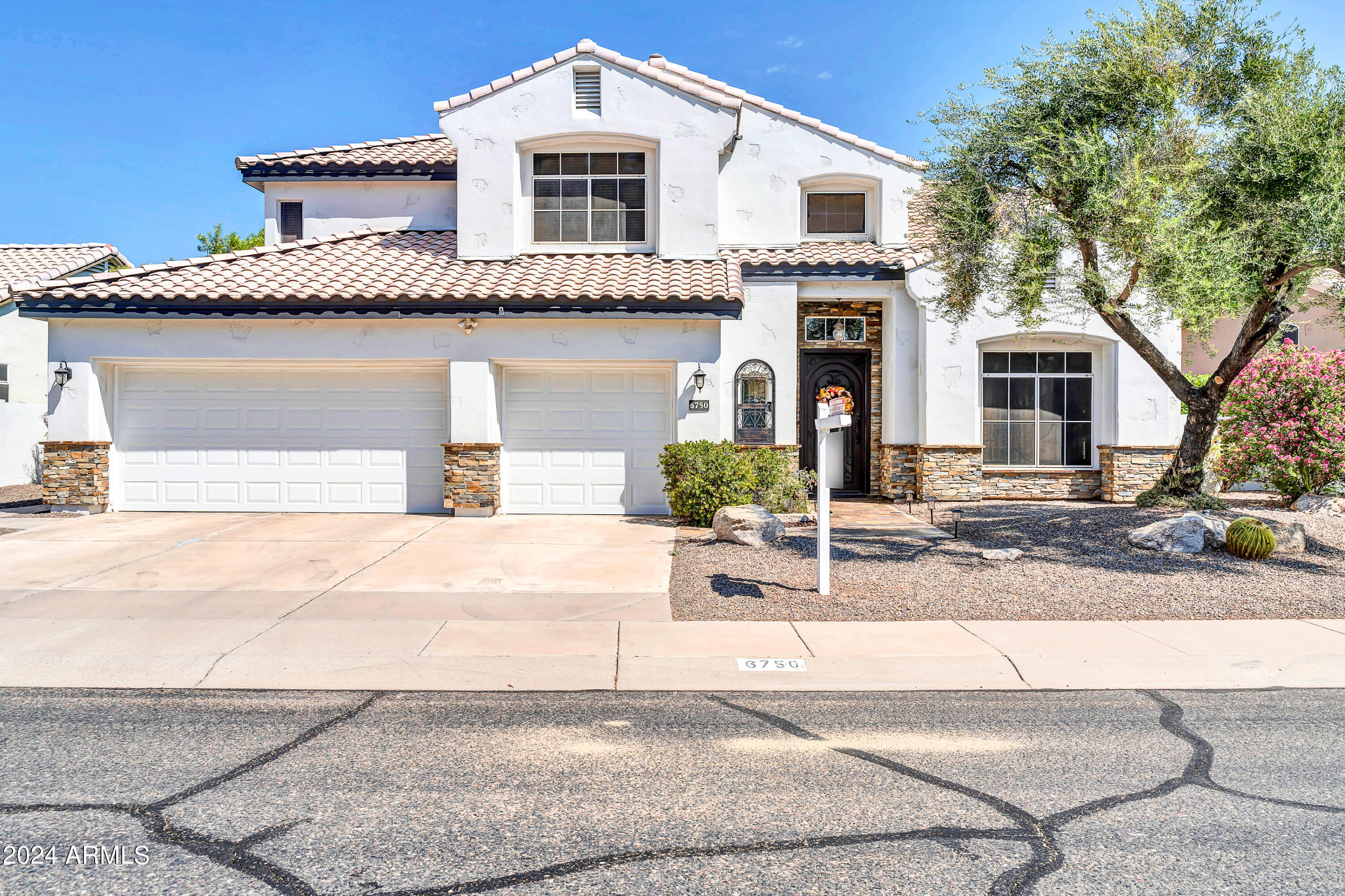 6750 W VIA MONTOYA Drive
