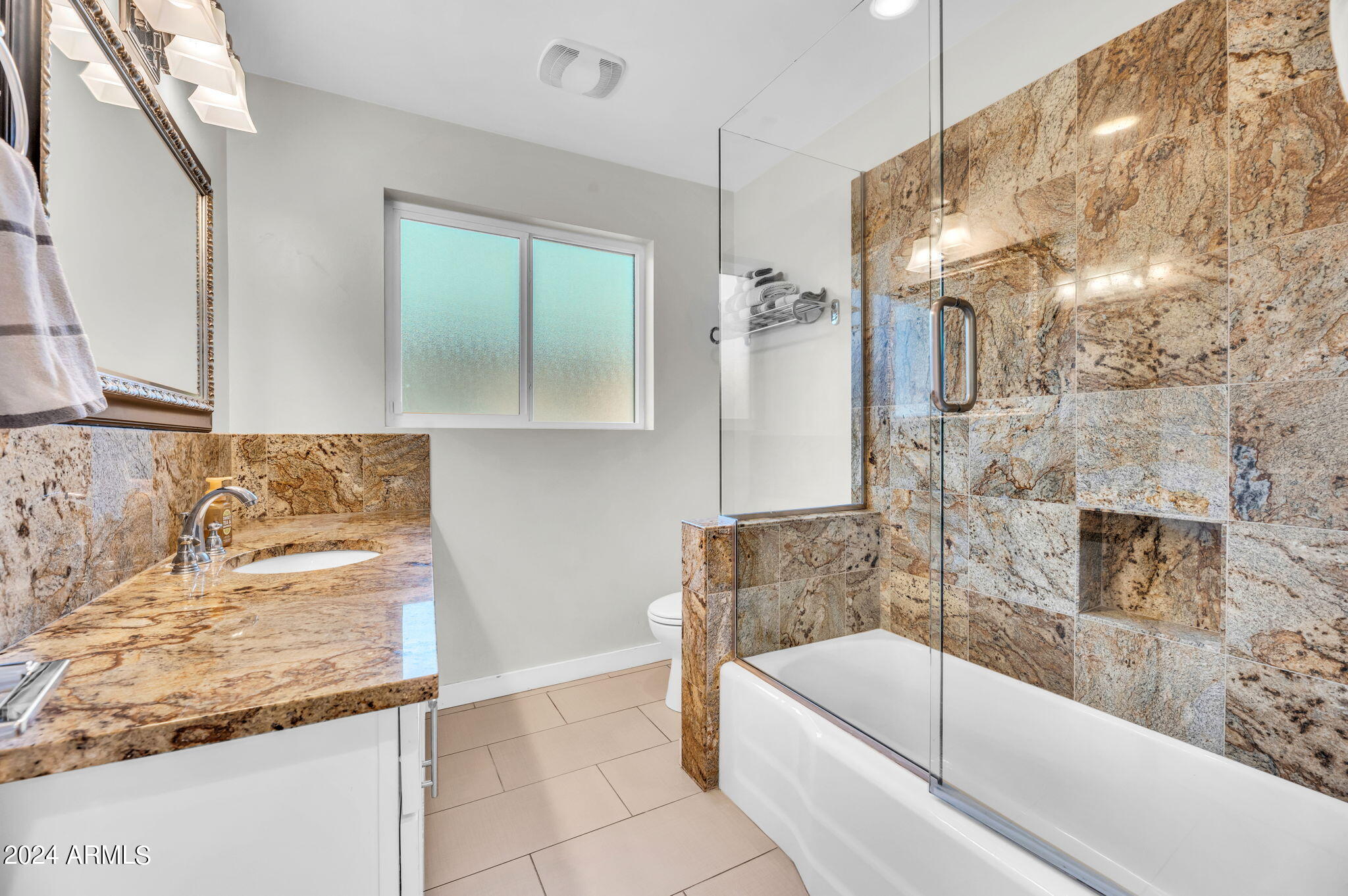 1520 E SAN MIGUEL Avenue