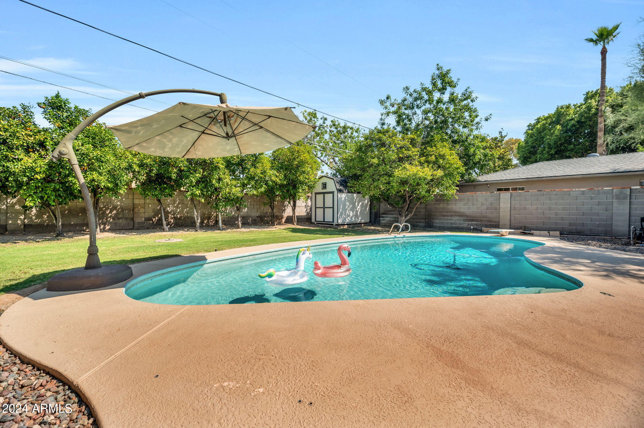 1520 E SAN MIGUEL Avenue