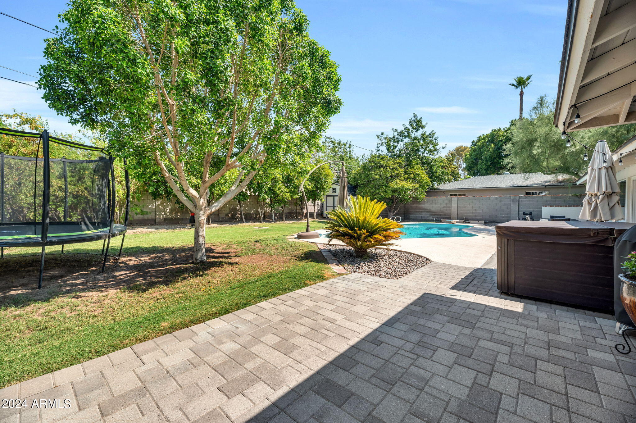 1520 E SAN MIGUEL Avenue