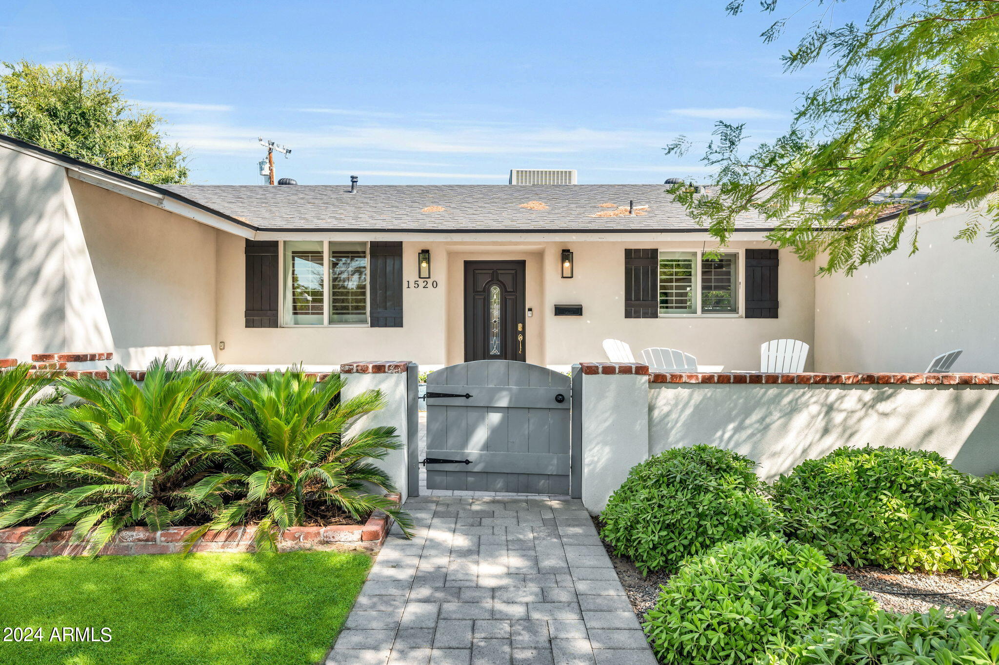 1520 E SAN MIGUEL Avenue