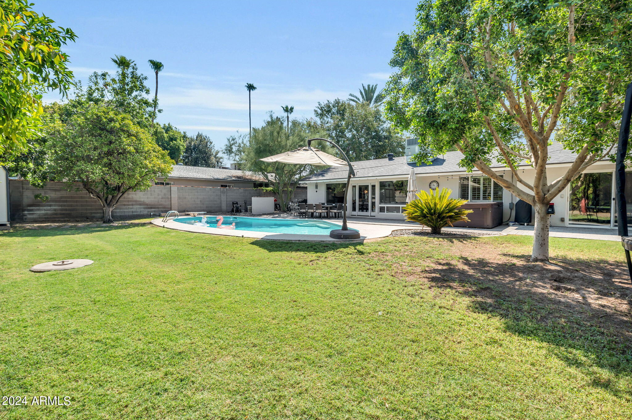 1520 E SAN MIGUEL Avenue