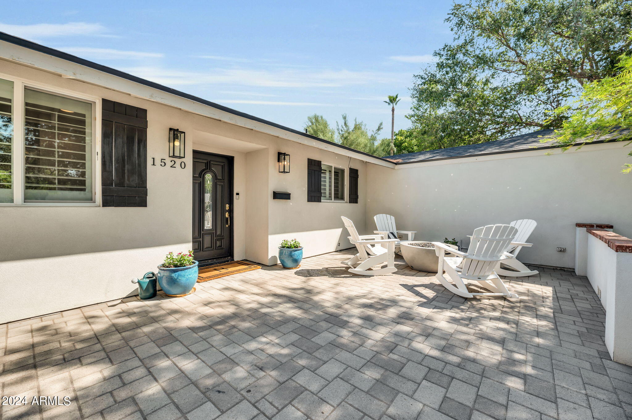 1520 E SAN MIGUEL Avenue