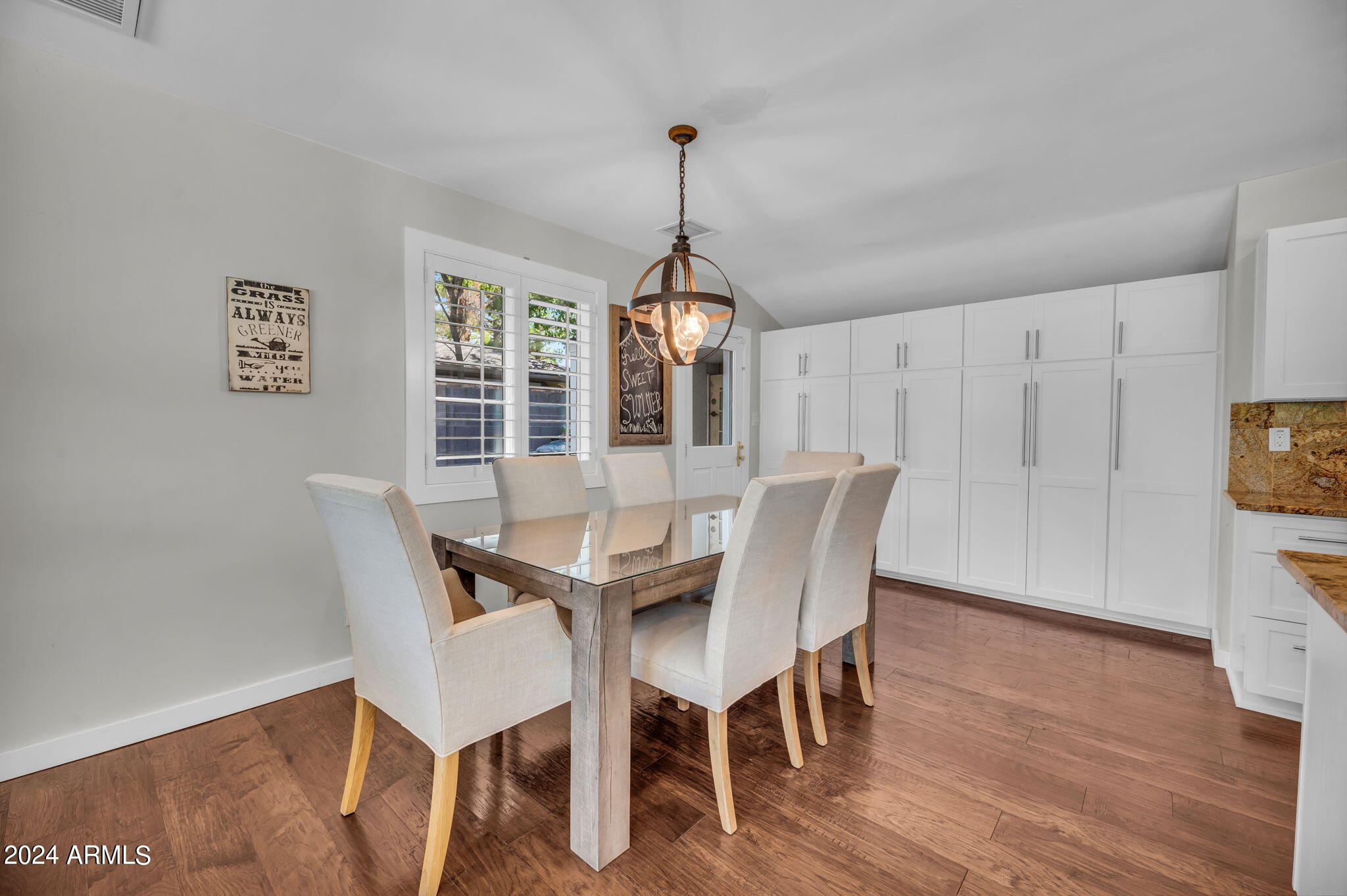 1520 E SAN MIGUEL Avenue