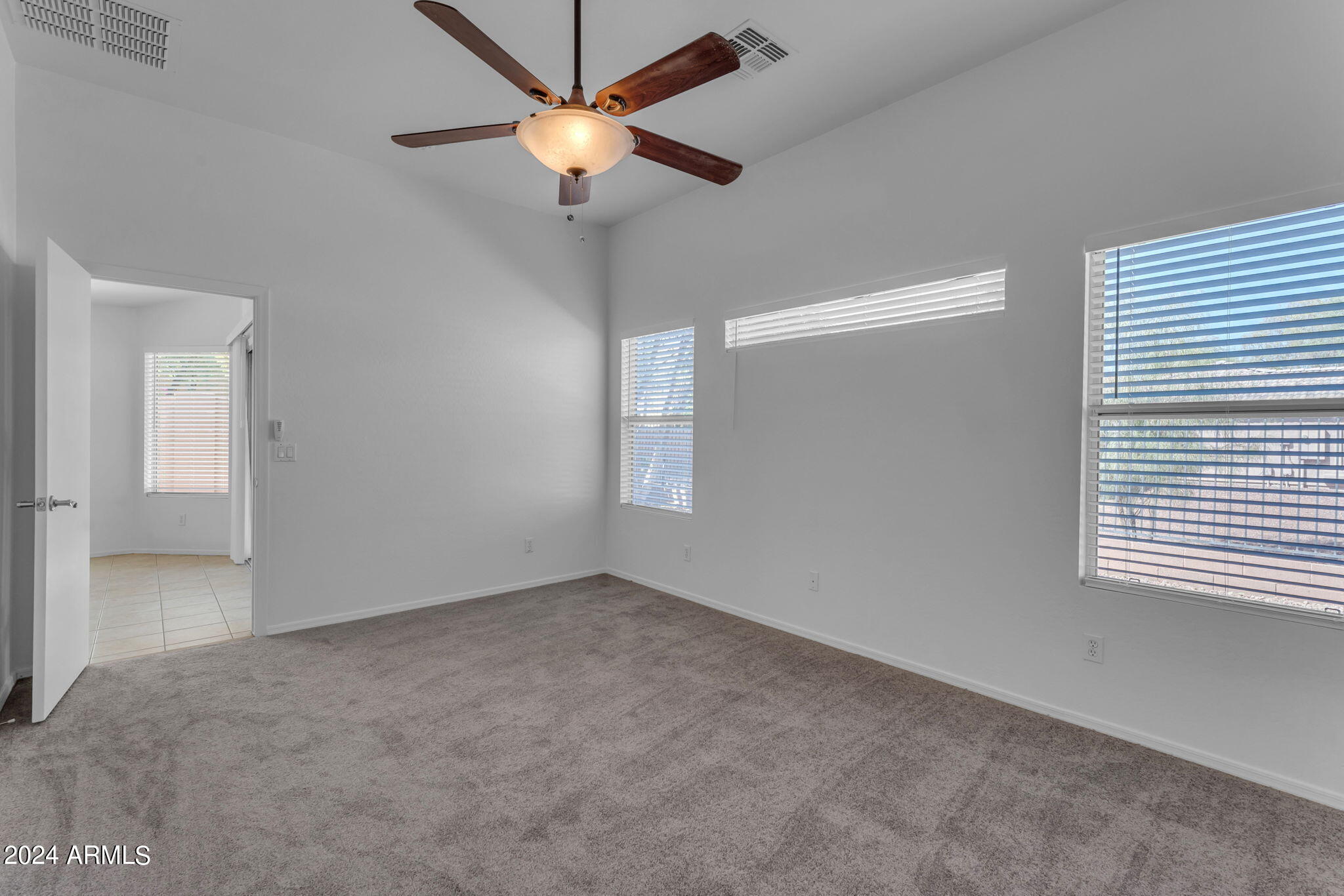 2117 E DANBURY Road