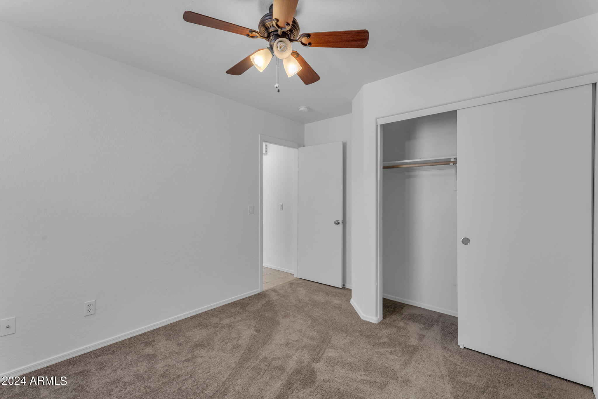 2117 E DANBURY Road