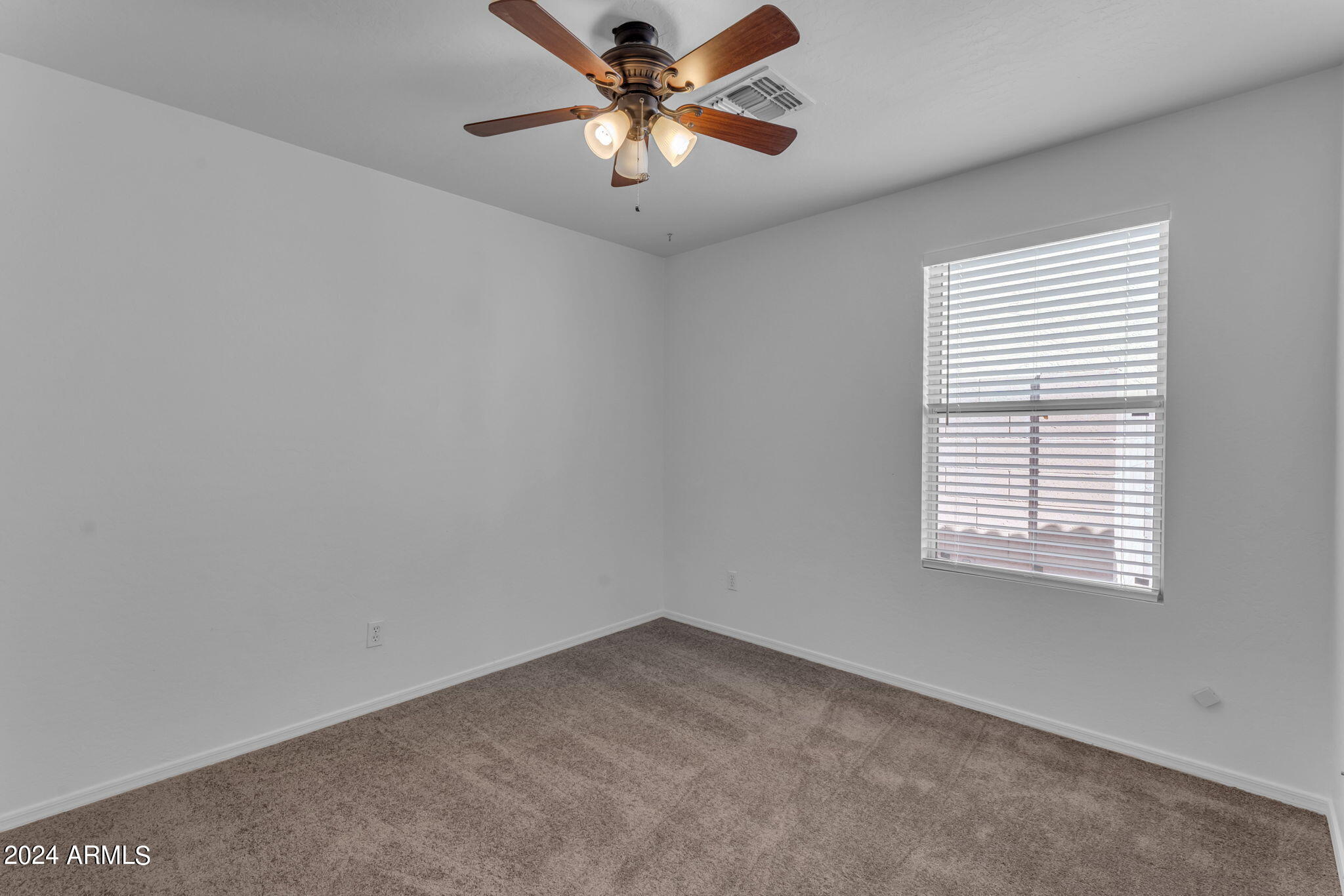2117 E DANBURY Road