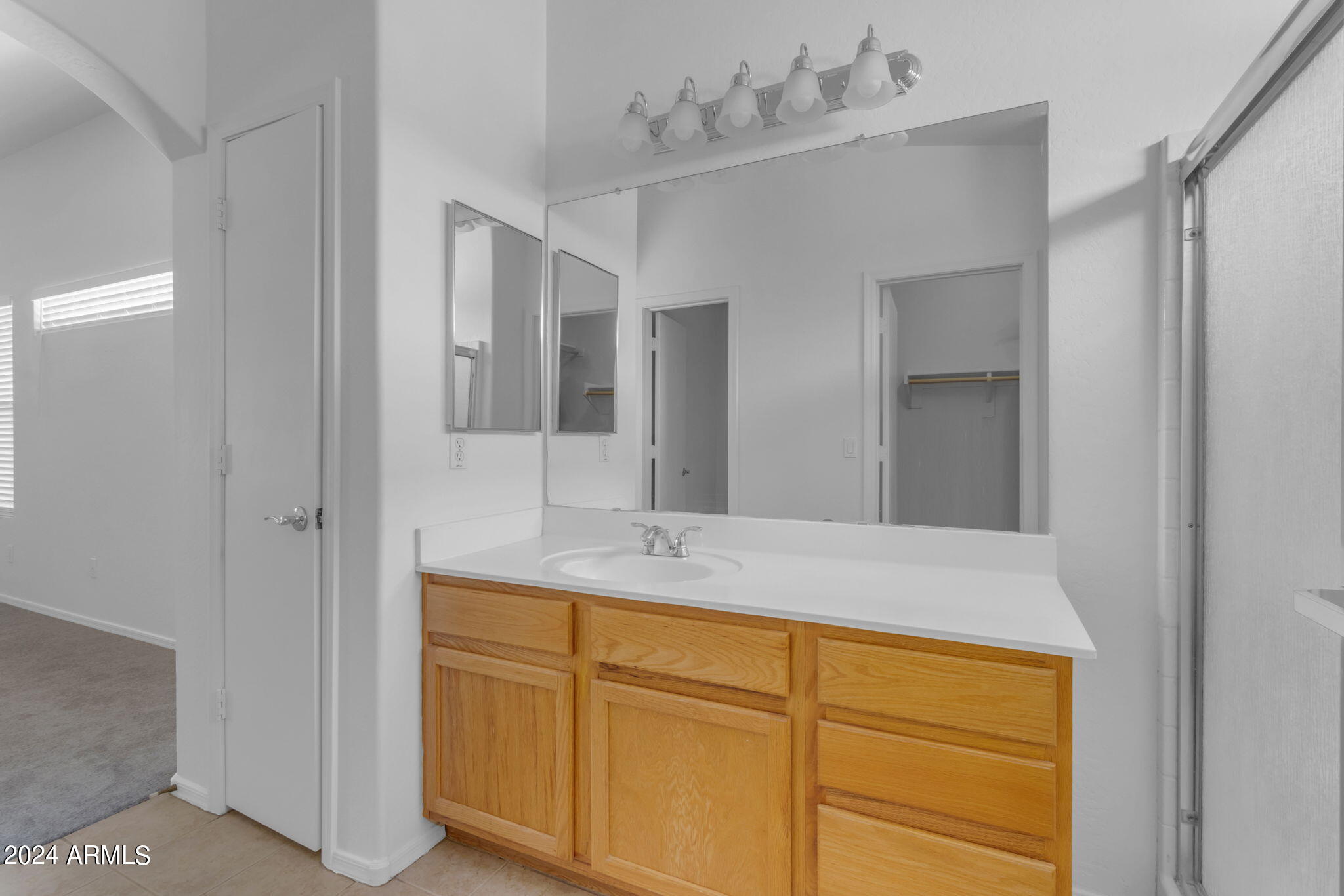 2117 E DANBURY Road