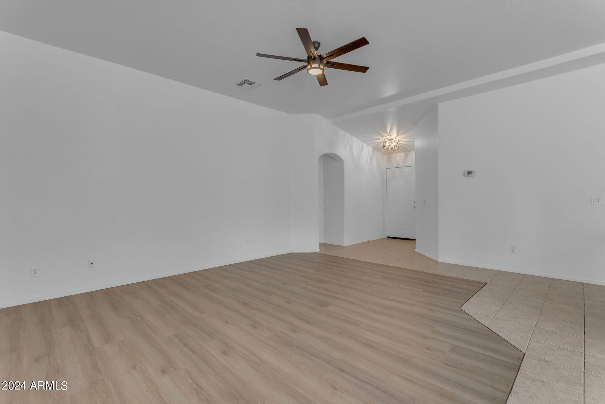 2117 E DANBURY Road