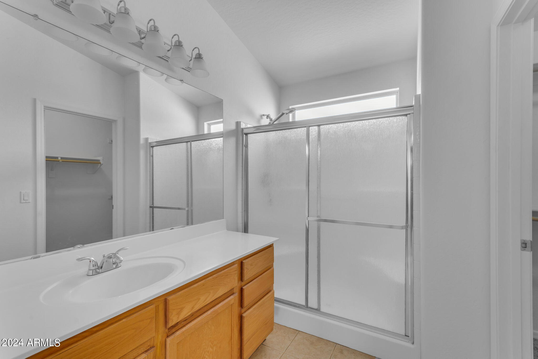 2117 E DANBURY Road