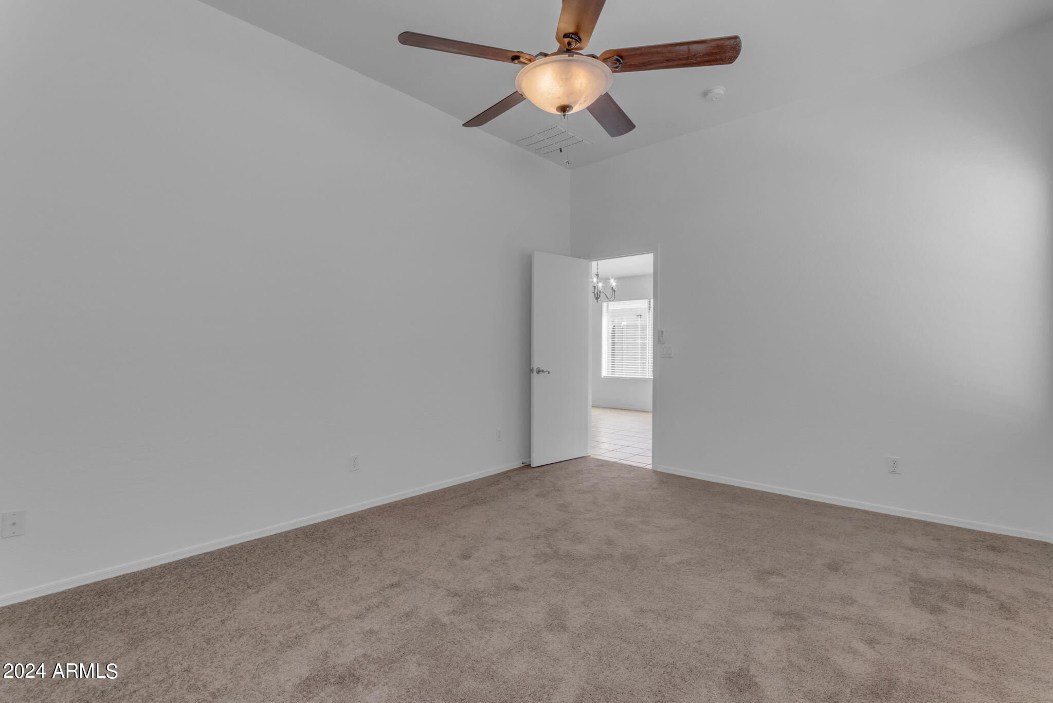 2117 E DANBURY Road