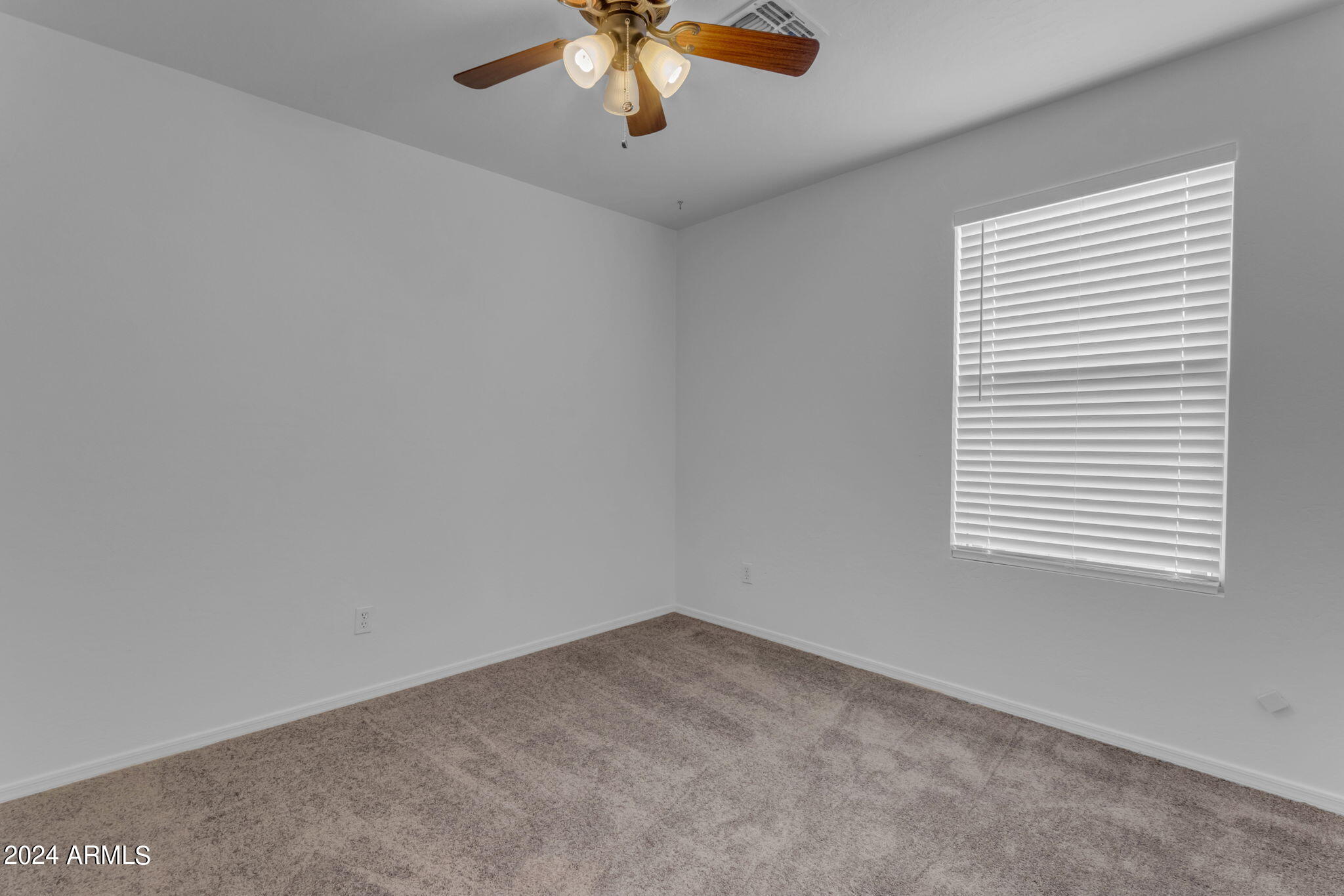 2117 E DANBURY Road