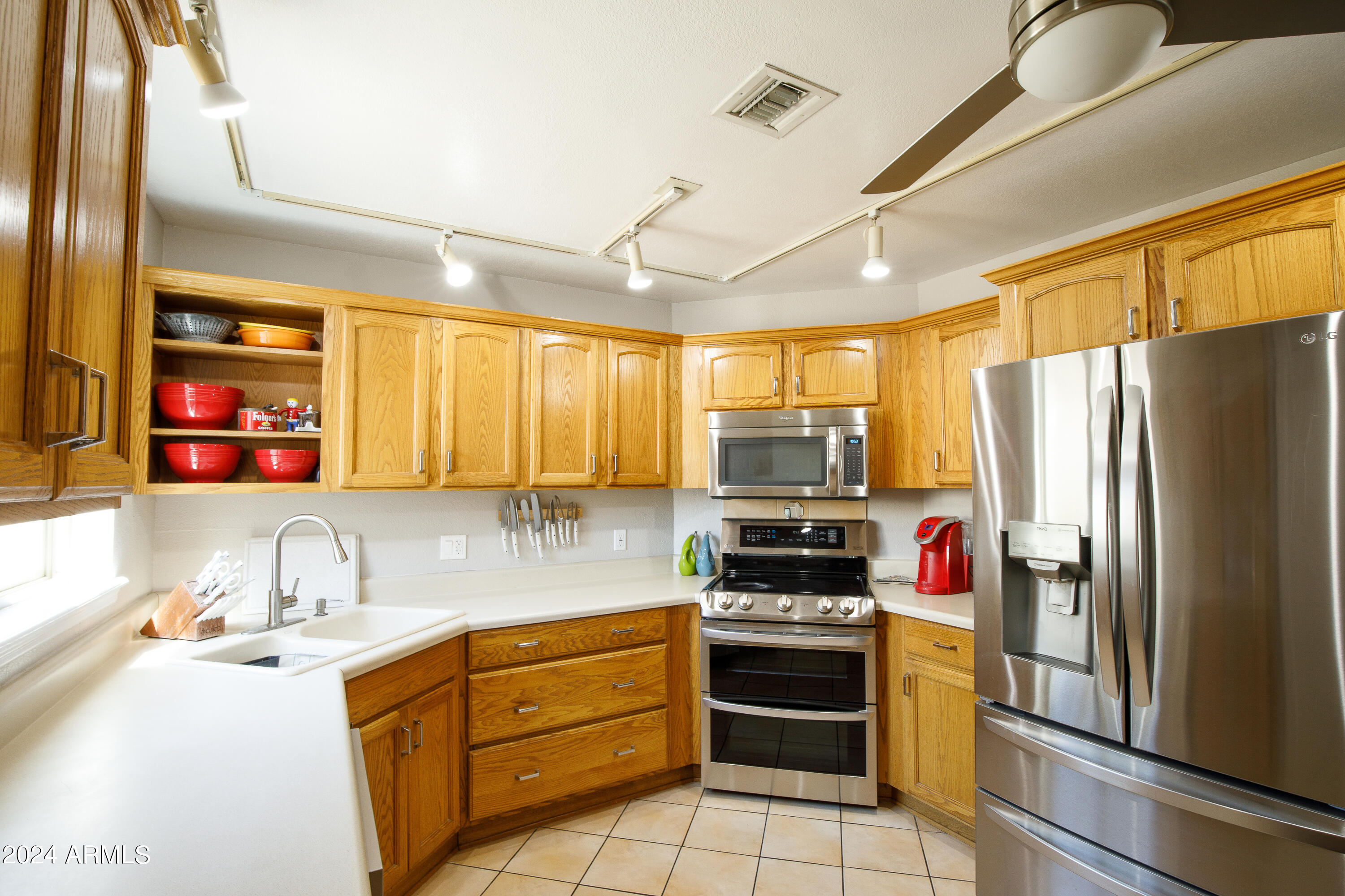 1928 E BETTY ELYSE Lane