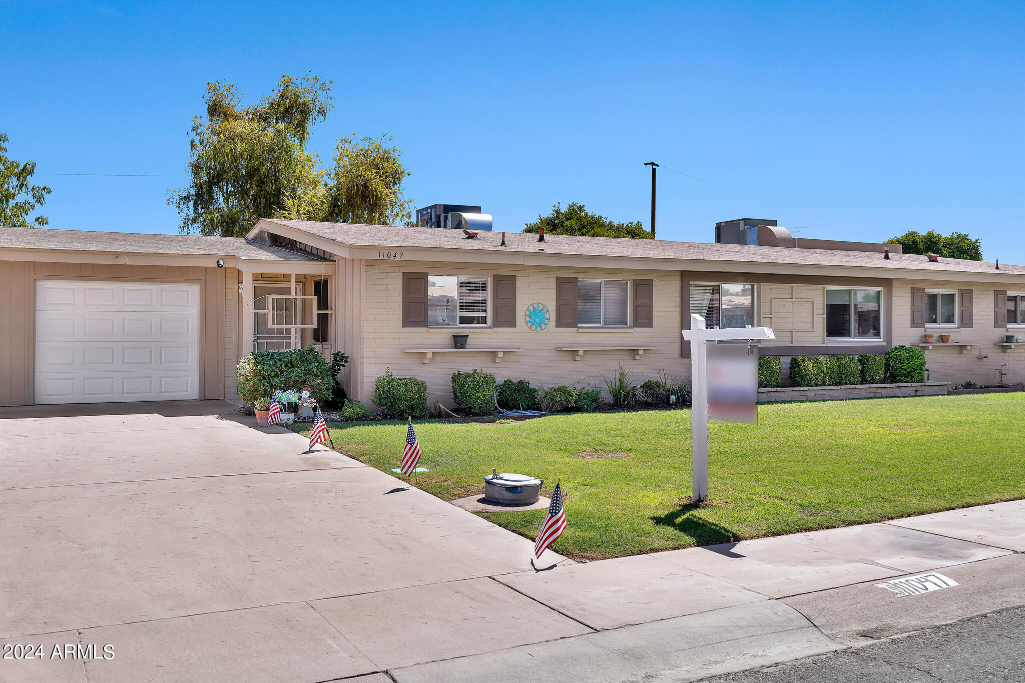 11047 N COGGINS Drive