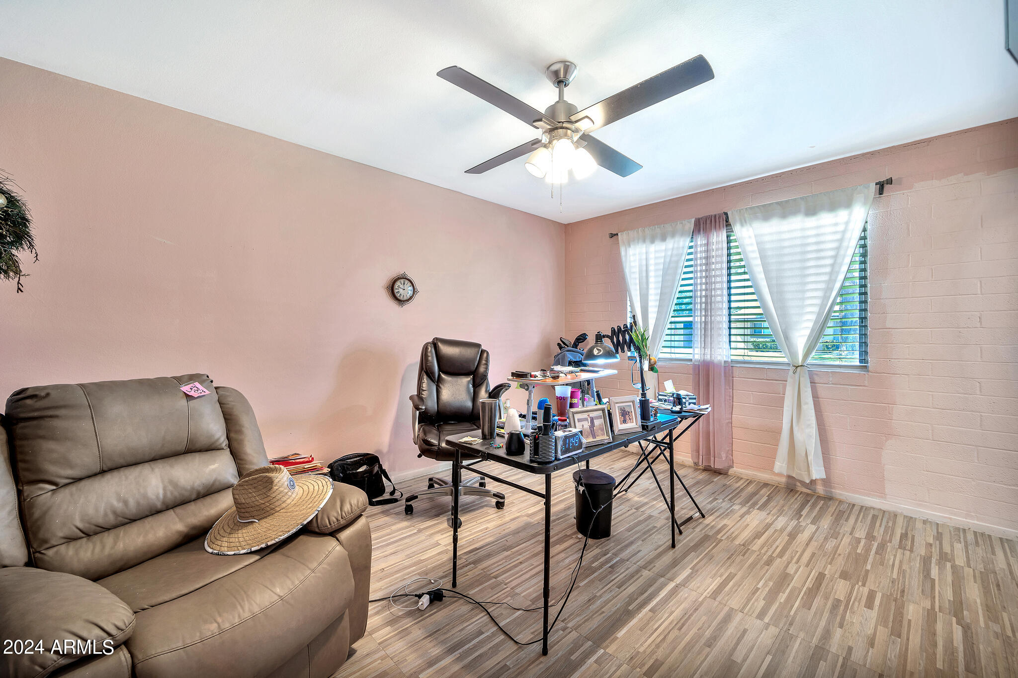 11047 N COGGINS Drive