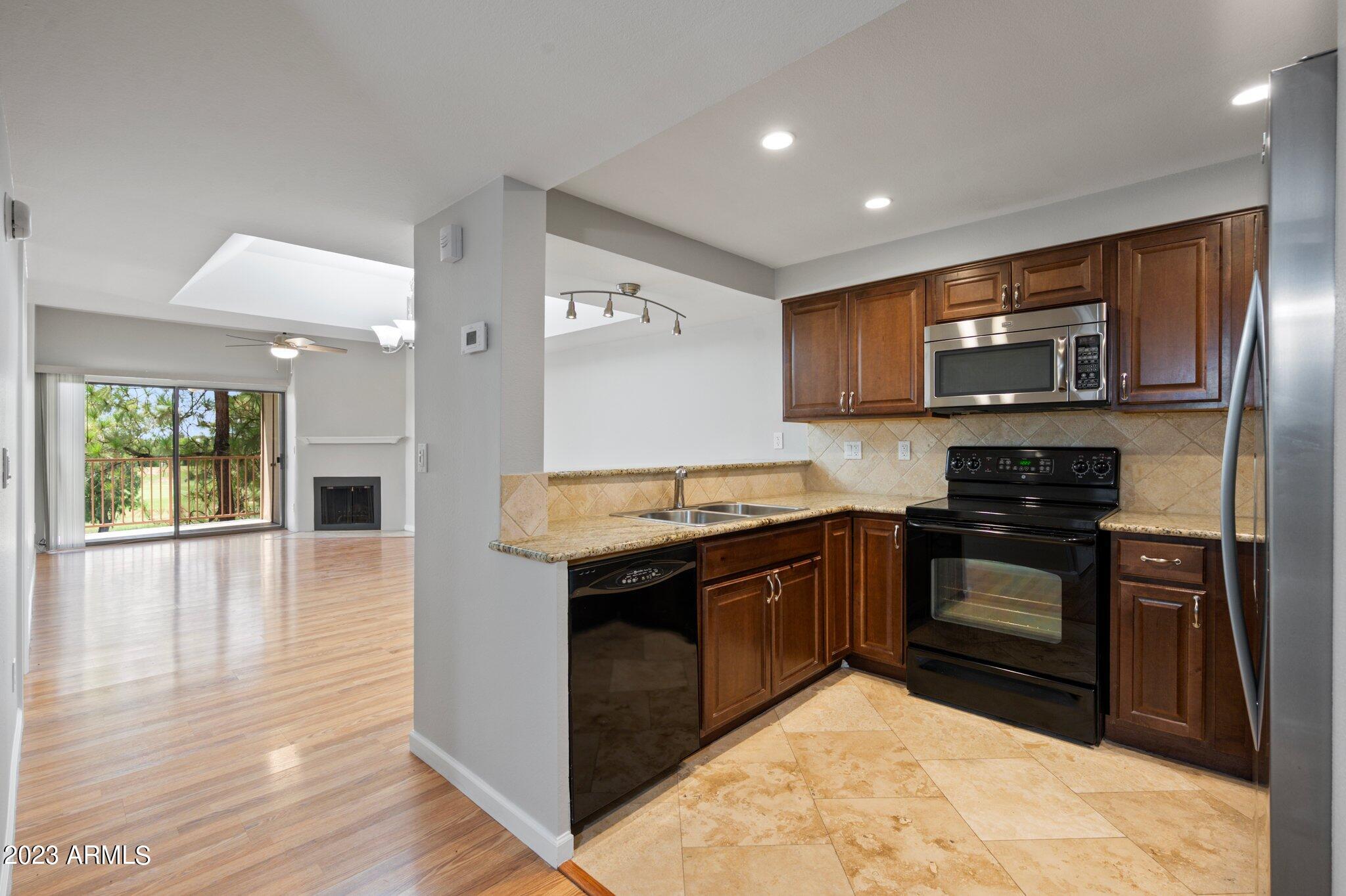 7910 E THOMAS Road # 323