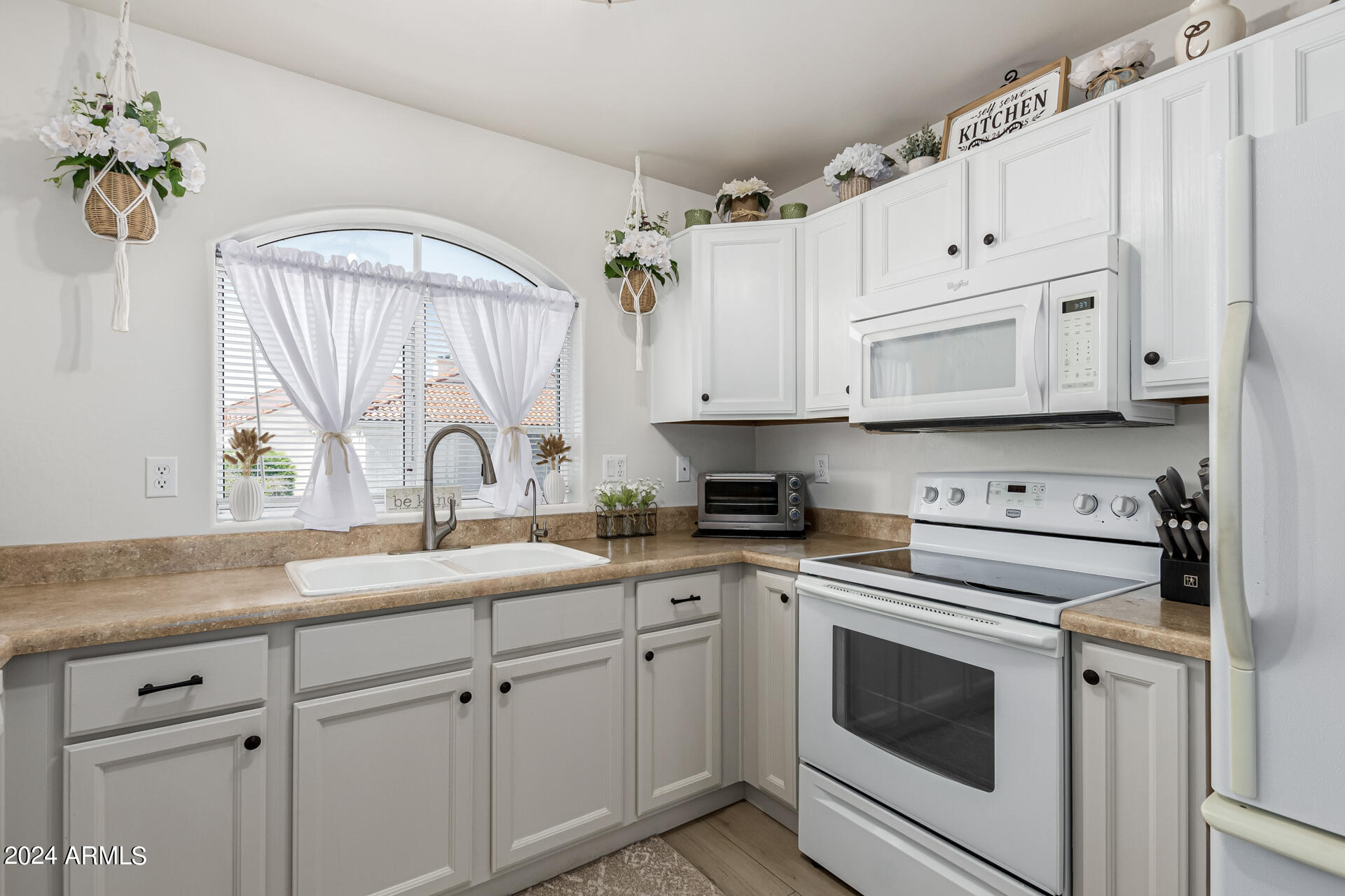 10401 N 52nd Street # 231