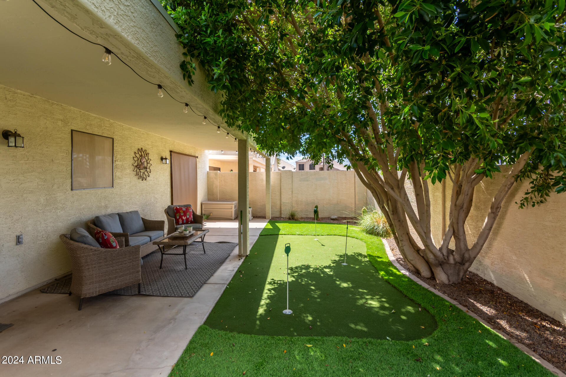 1902 N BARKLEY -- # 5