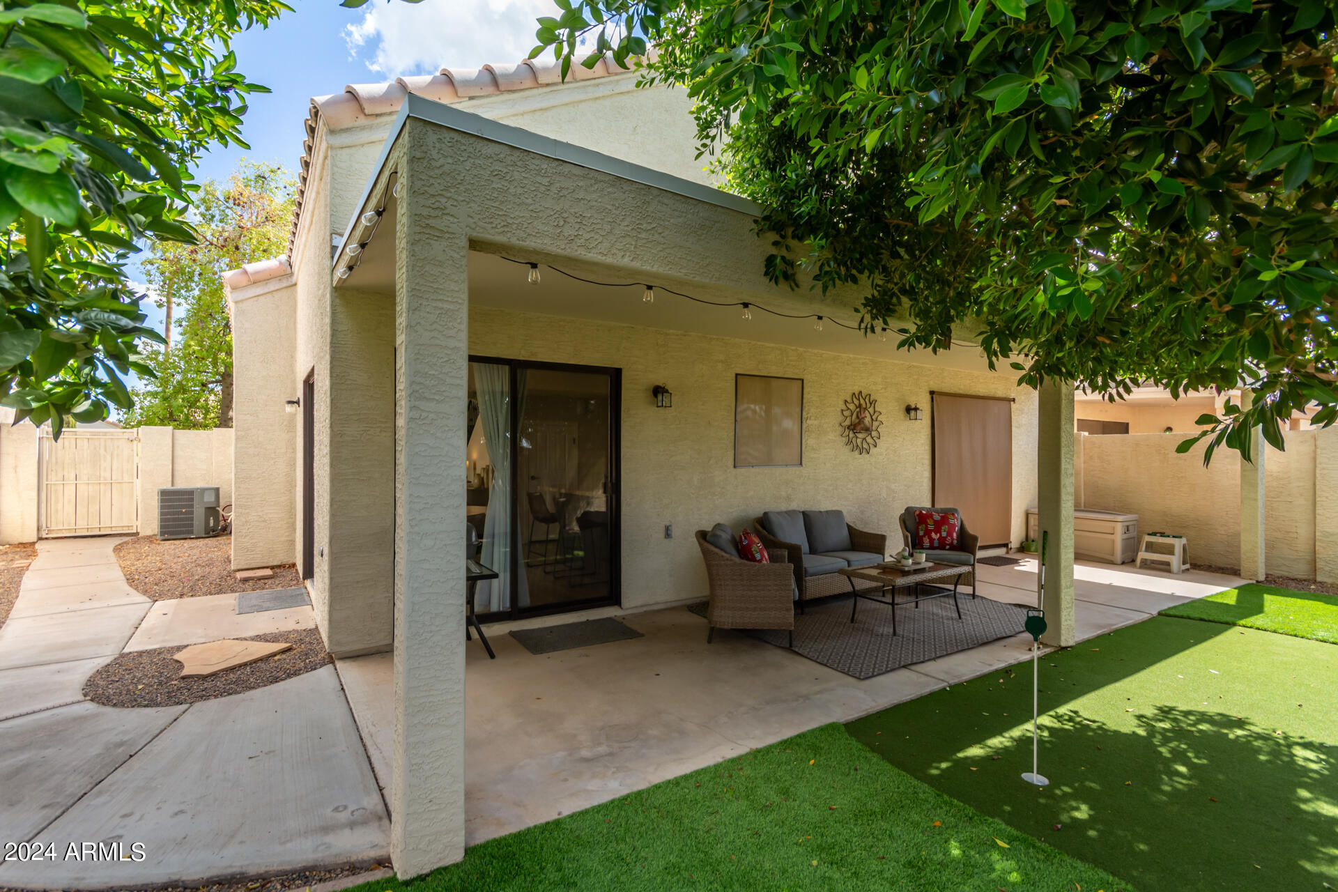 1902 N BARKLEY -- # 5