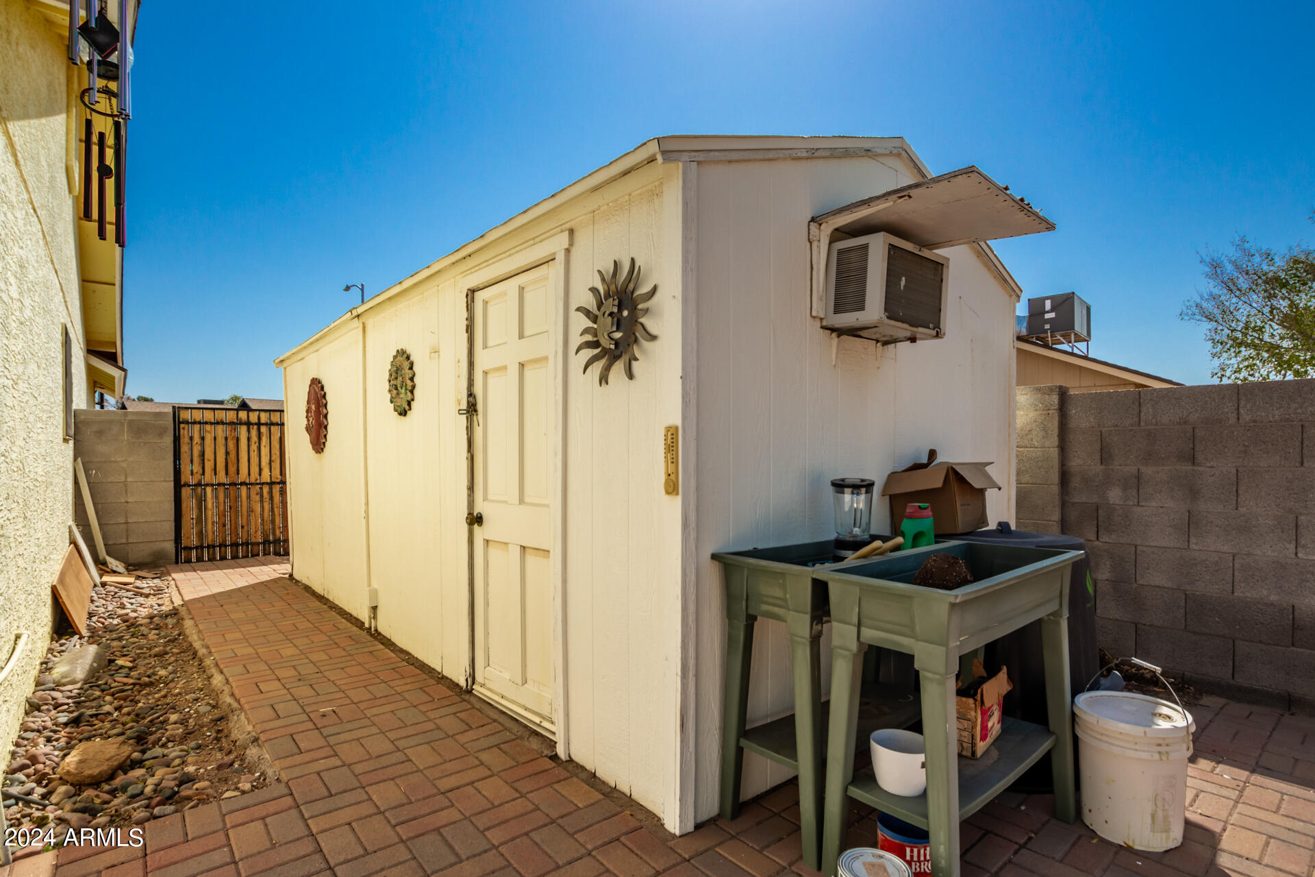 1404 N AUGUSTINE Street