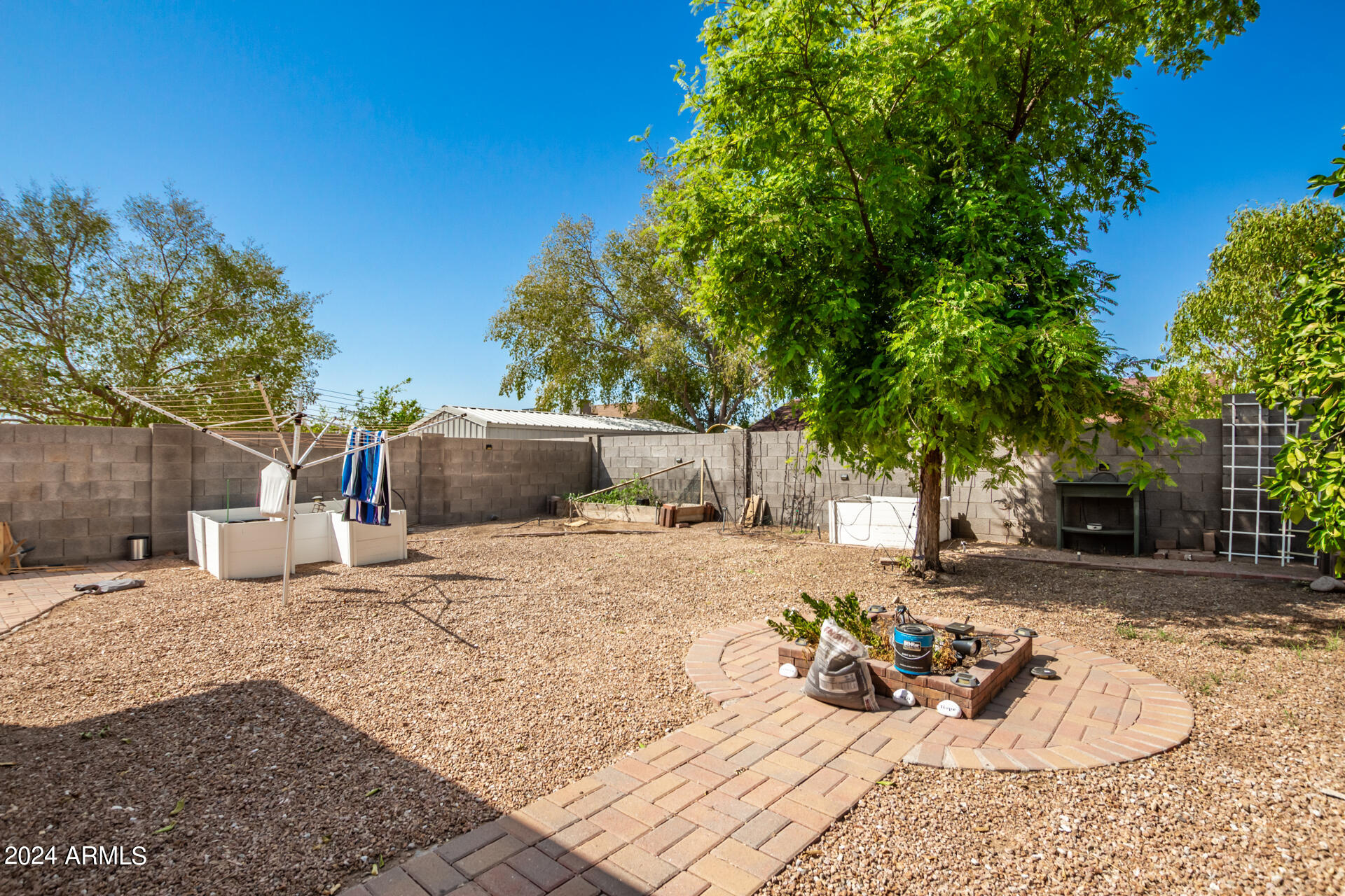 1404 N AUGUSTINE Street