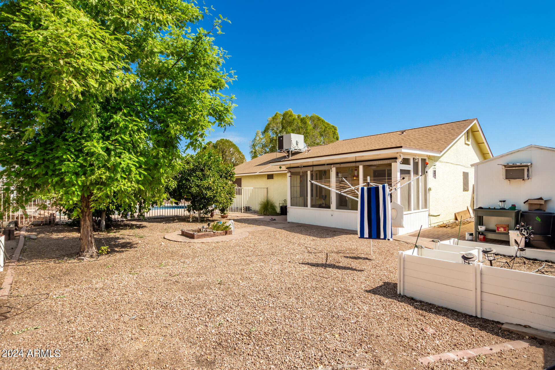 1404 N AUGUSTINE Street