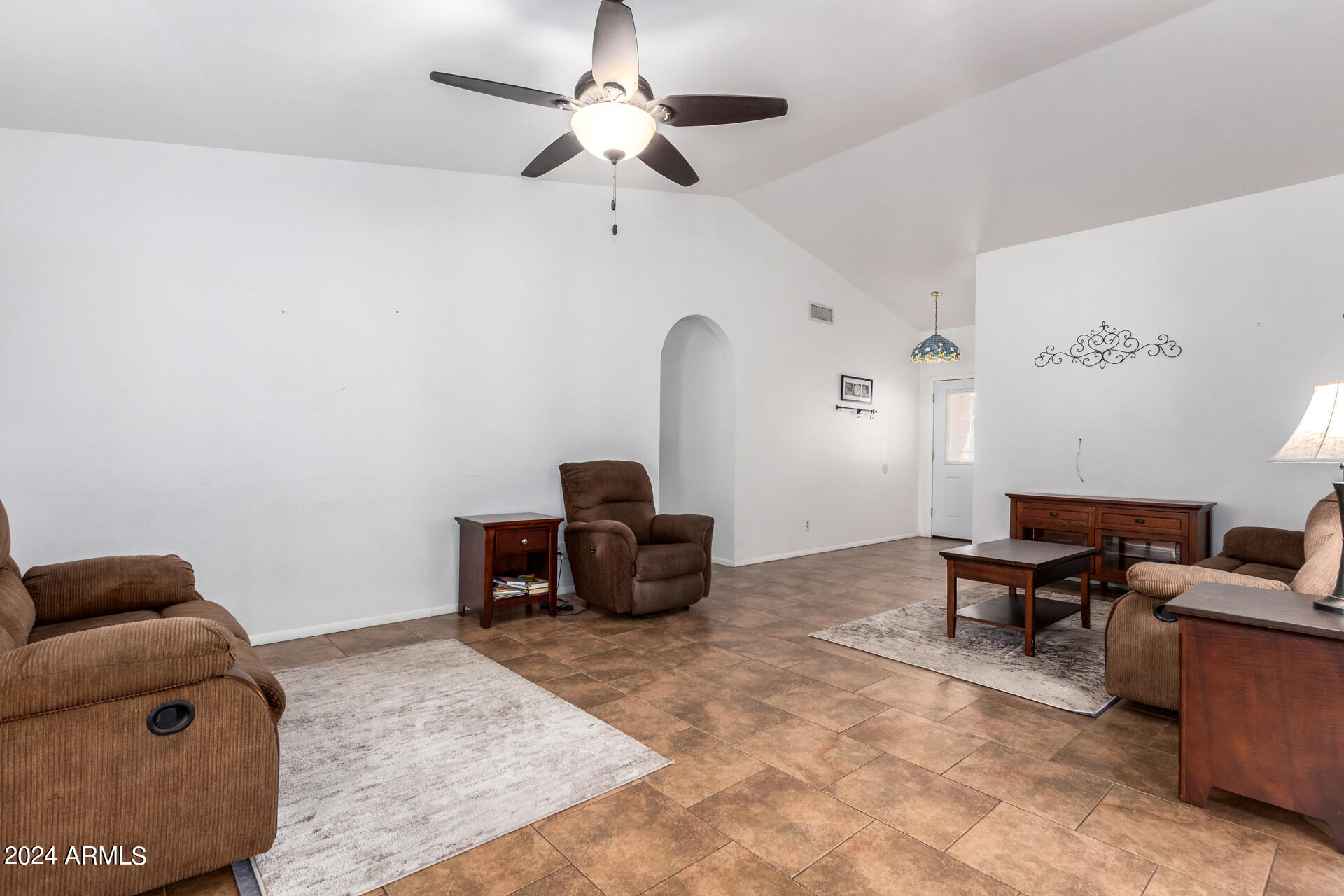 1404 N AUGUSTINE Street