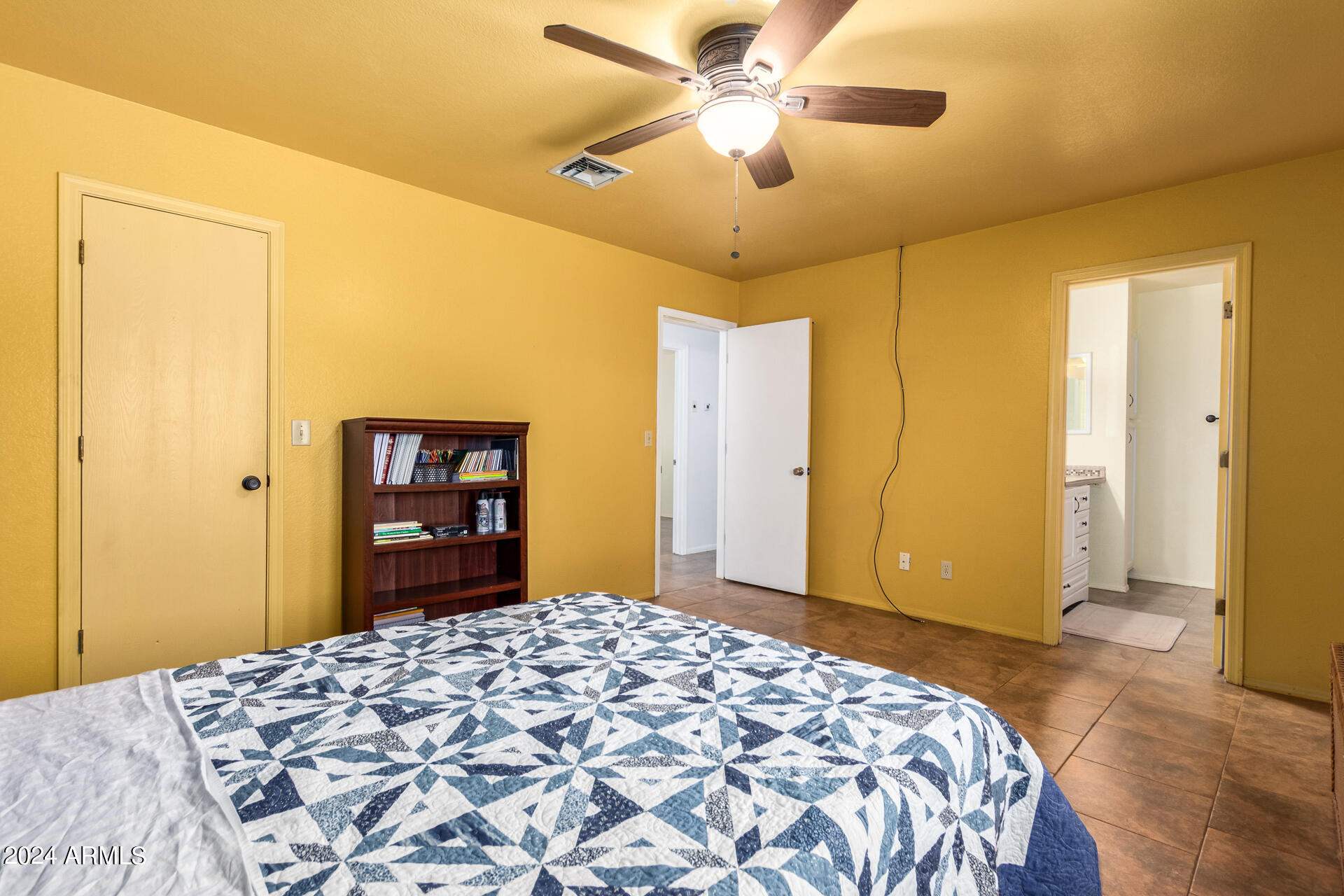 1404 N AUGUSTINE Street